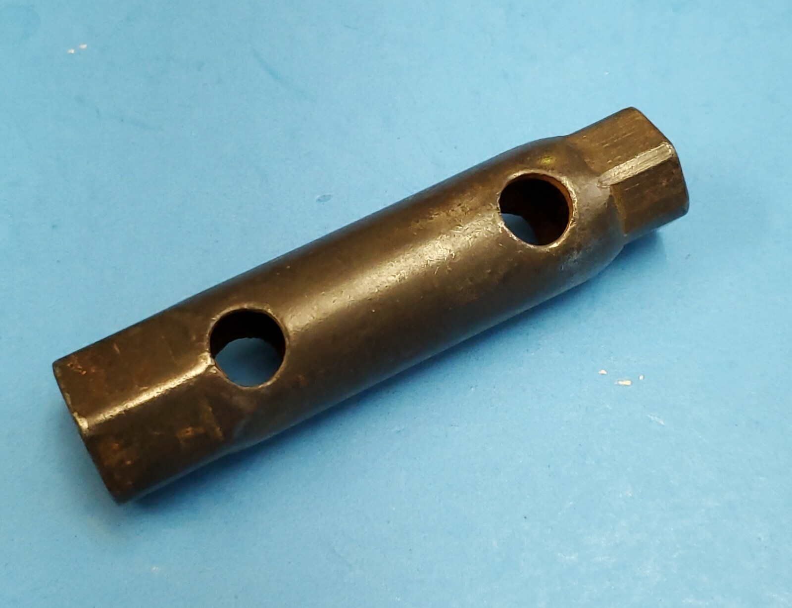 Vintage Chainsaw Spark Plug Socket 3/4″ (19mm x 15mm) About 4-1/8″ Long