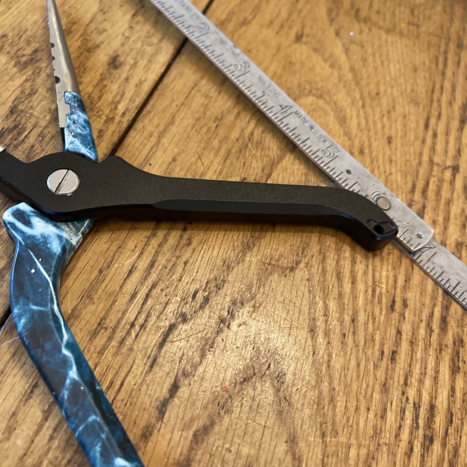 9” MUSTAD Style Straight Nose Fishing Pliers w/curved Handle Mossy Oak?