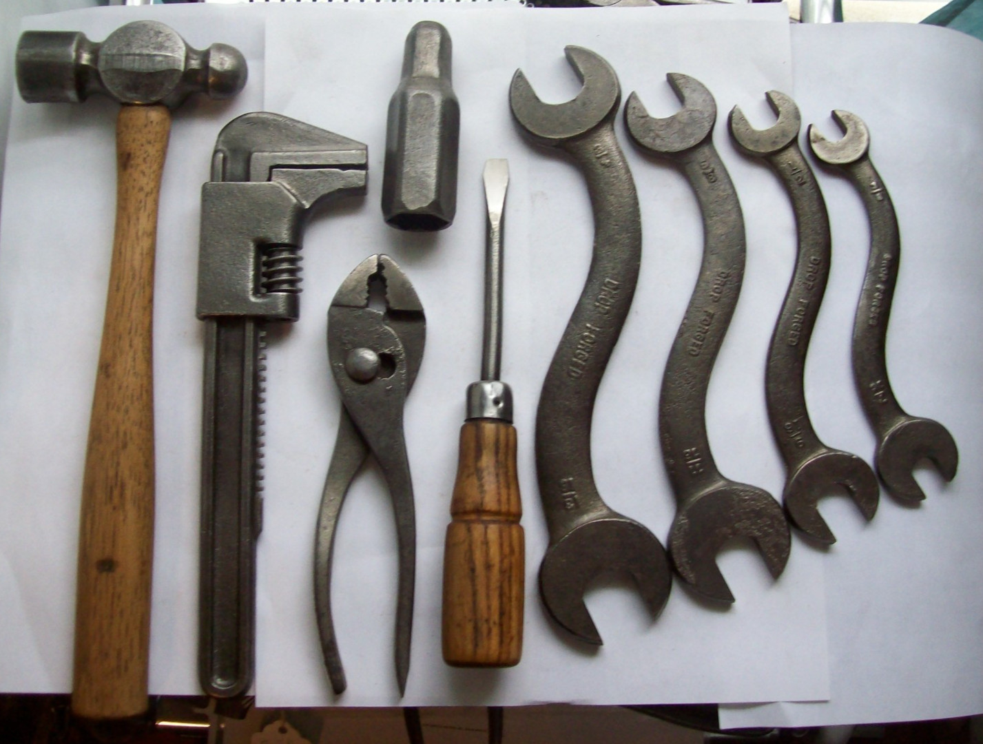 vtg aftermarket auto tool kit, S curved wrenches, Vlchek 1920s – 1930s