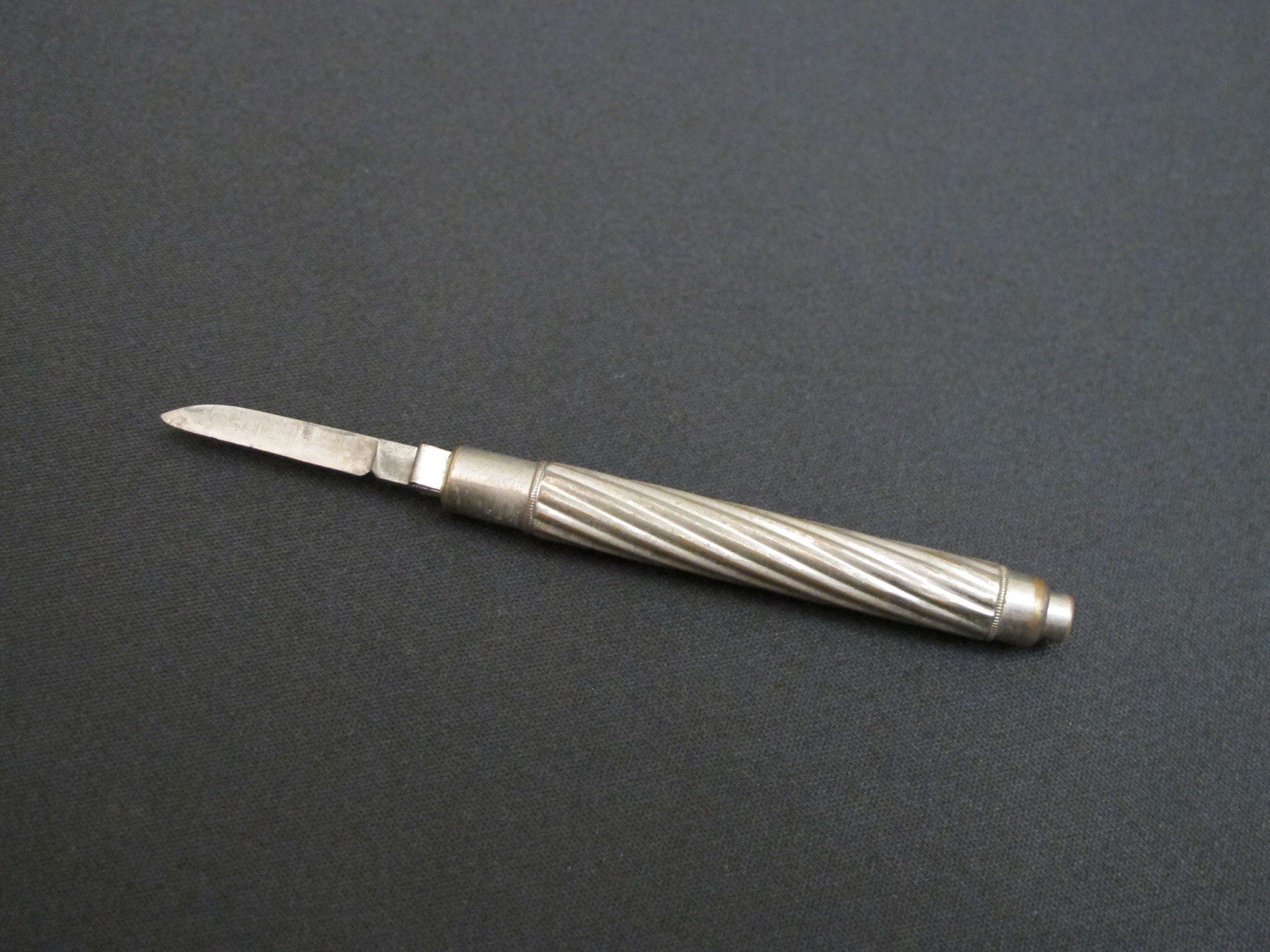 1883 “EAGLE PENCIL CO.” Gravity Pencil sharpener Packet Knife Antique Rare Tool