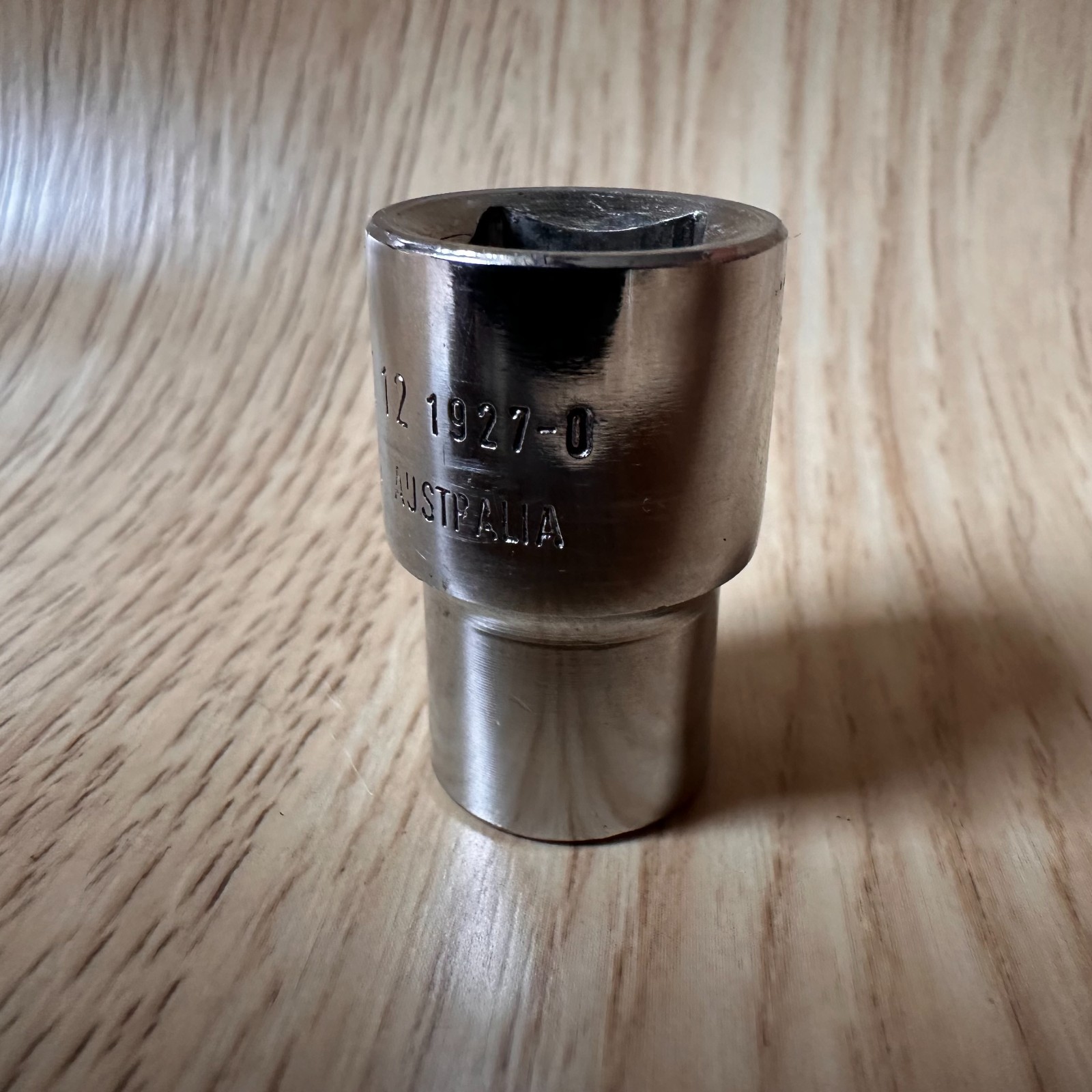 Vintage Sidchrome 12mm Metric 1927-0 1/2″dr drive socket Made in Australia