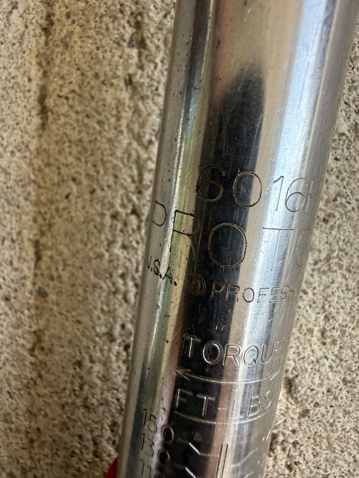 Proto 6016F 1/2″ Drive Micrometer Torque Wrench 30-150 Ft-Lbs Rubber Grip USA