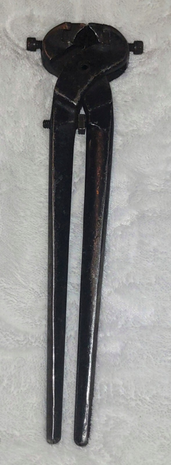 Vintage 11” M.W. Robinson. Co Blacksmith Pliers, Nippers, Cutters