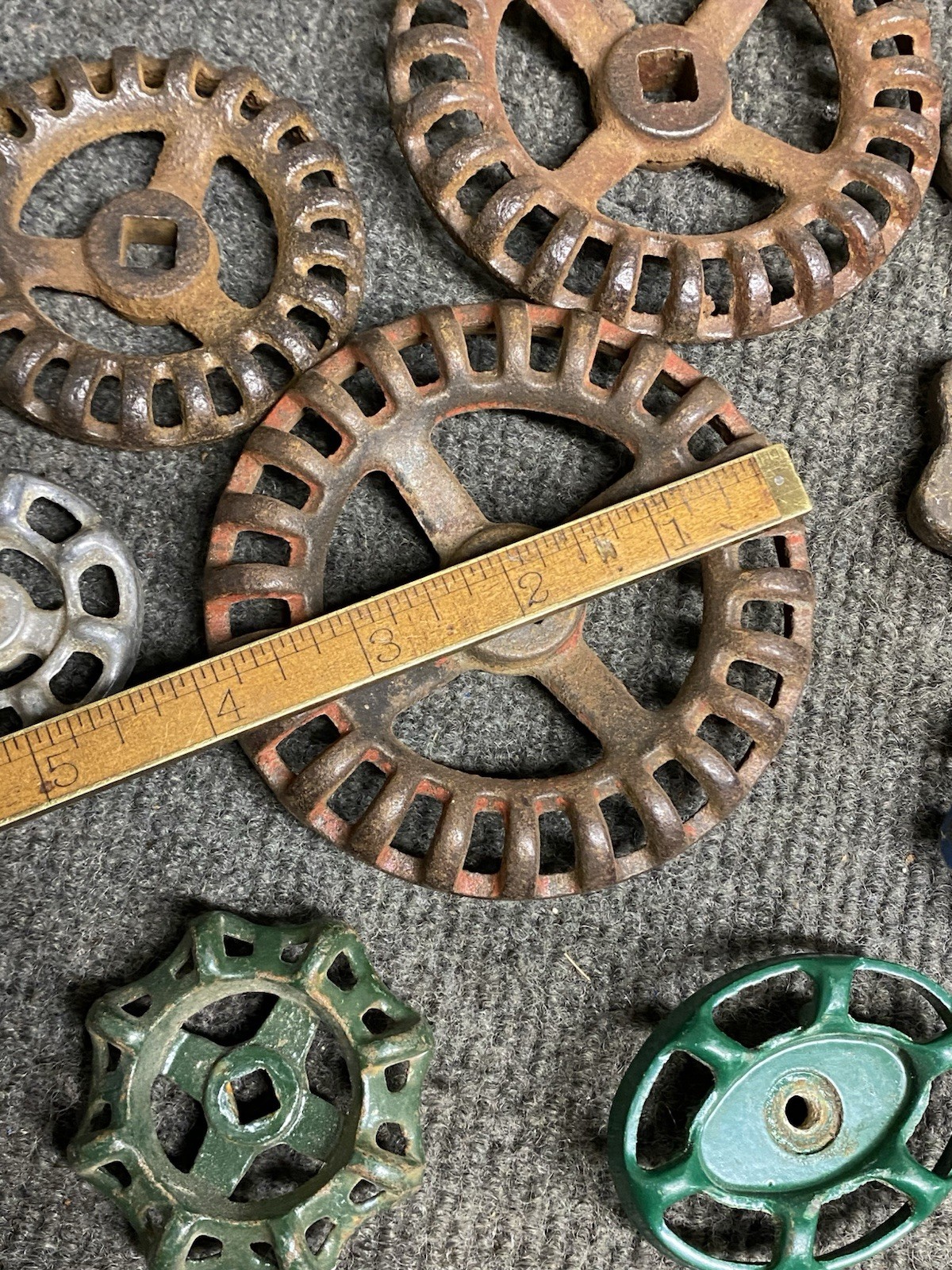 16 Vintage Cast Iron And Metal Steam Valve Handles Steampunk Flowers