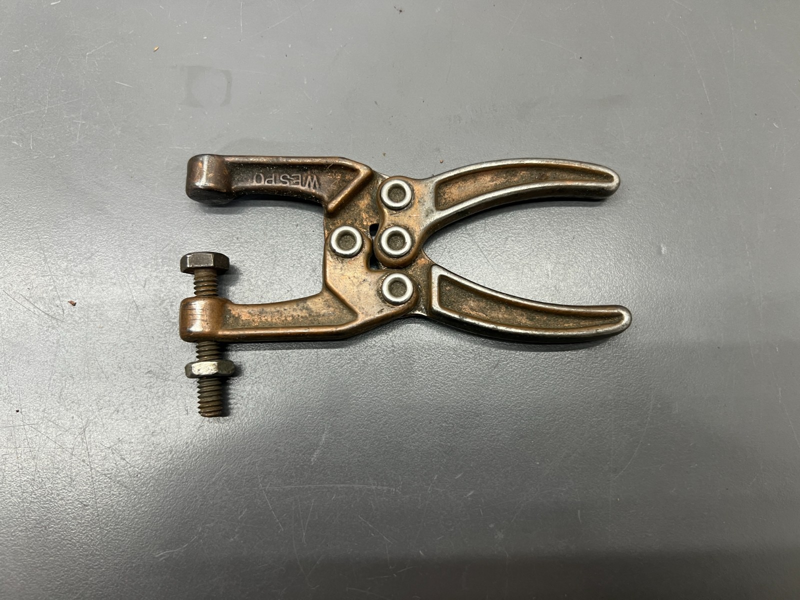 (h) VINTAGE WESPO SMALL COPPER CLAD TOGGLE WELDING CLAMP – VGC – USA