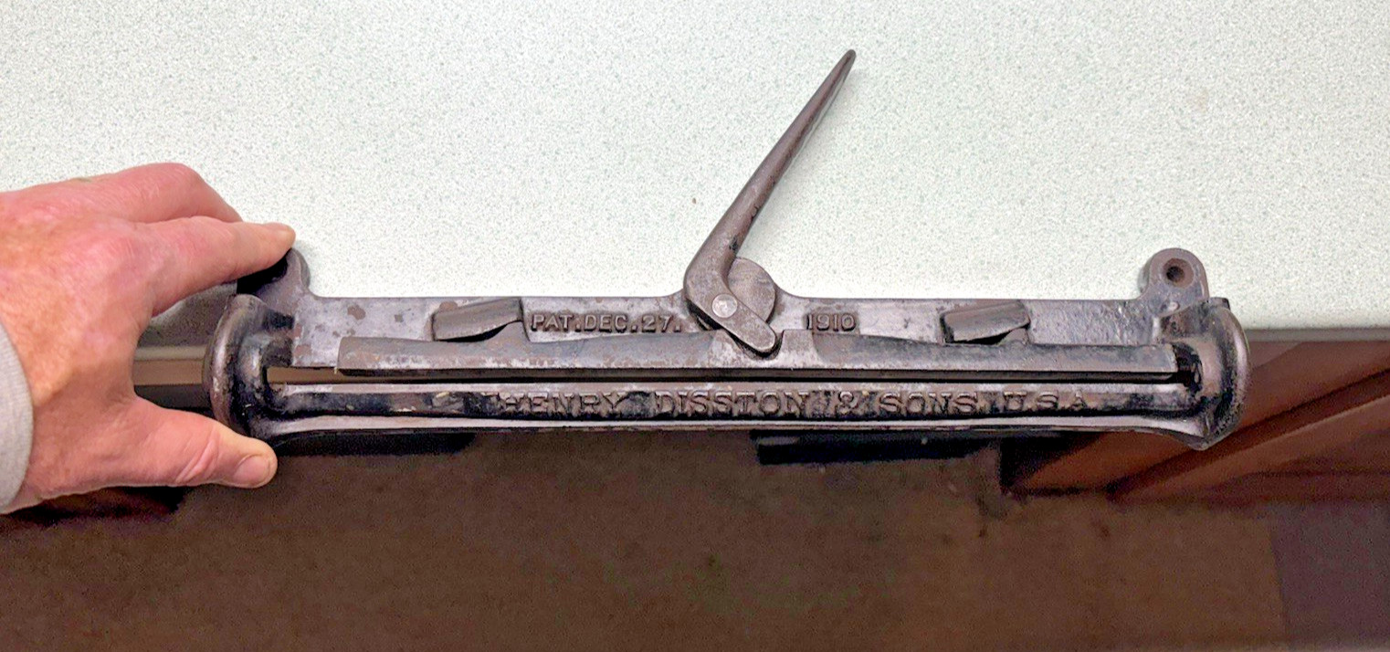 Antique Disston No 5 Saw Vise Clamp Blade Sharpening Tool Bench Mount RARE model