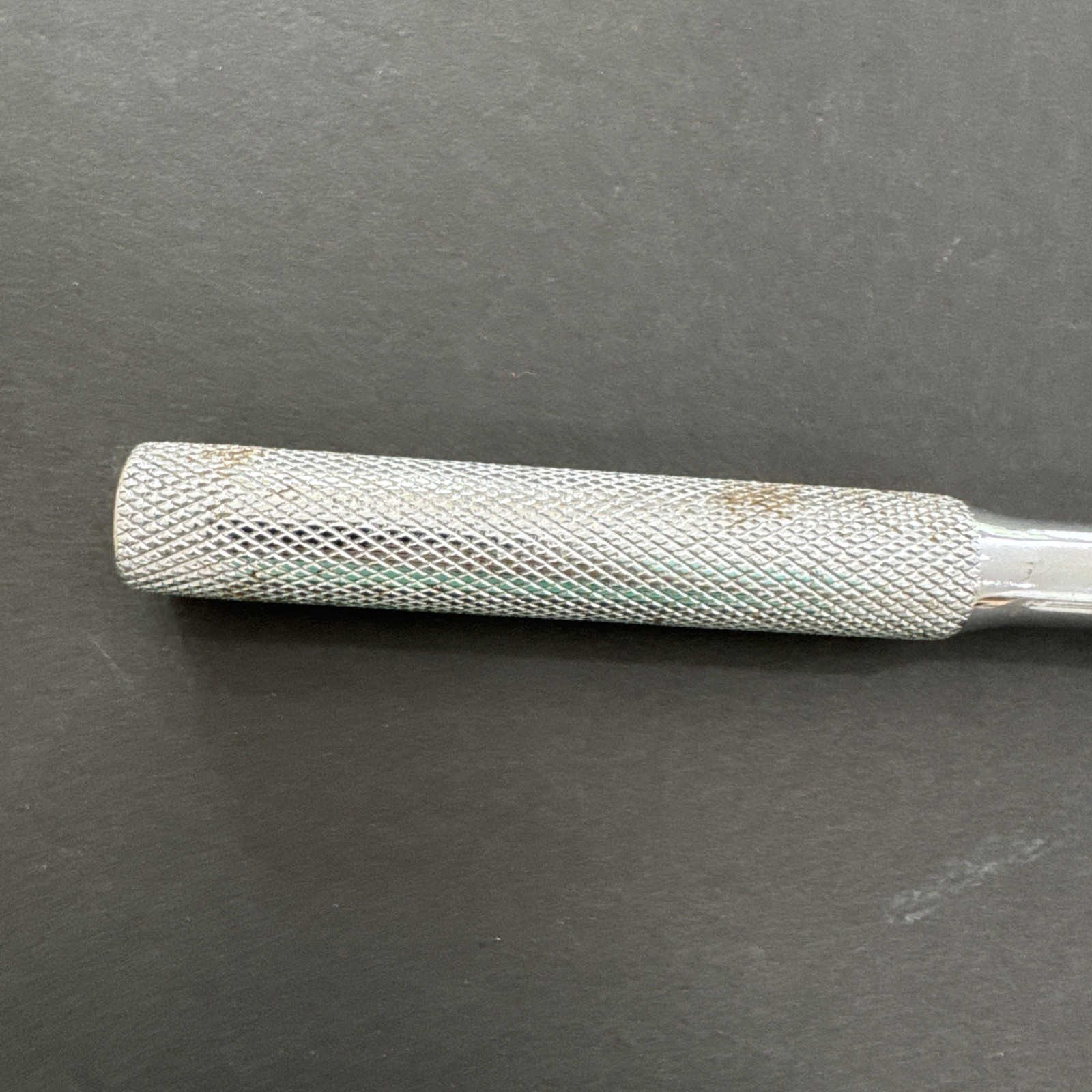 Vintage Husky 24203 1/2″ Drive 18″ Long Handle Flex Head Ratchet USA