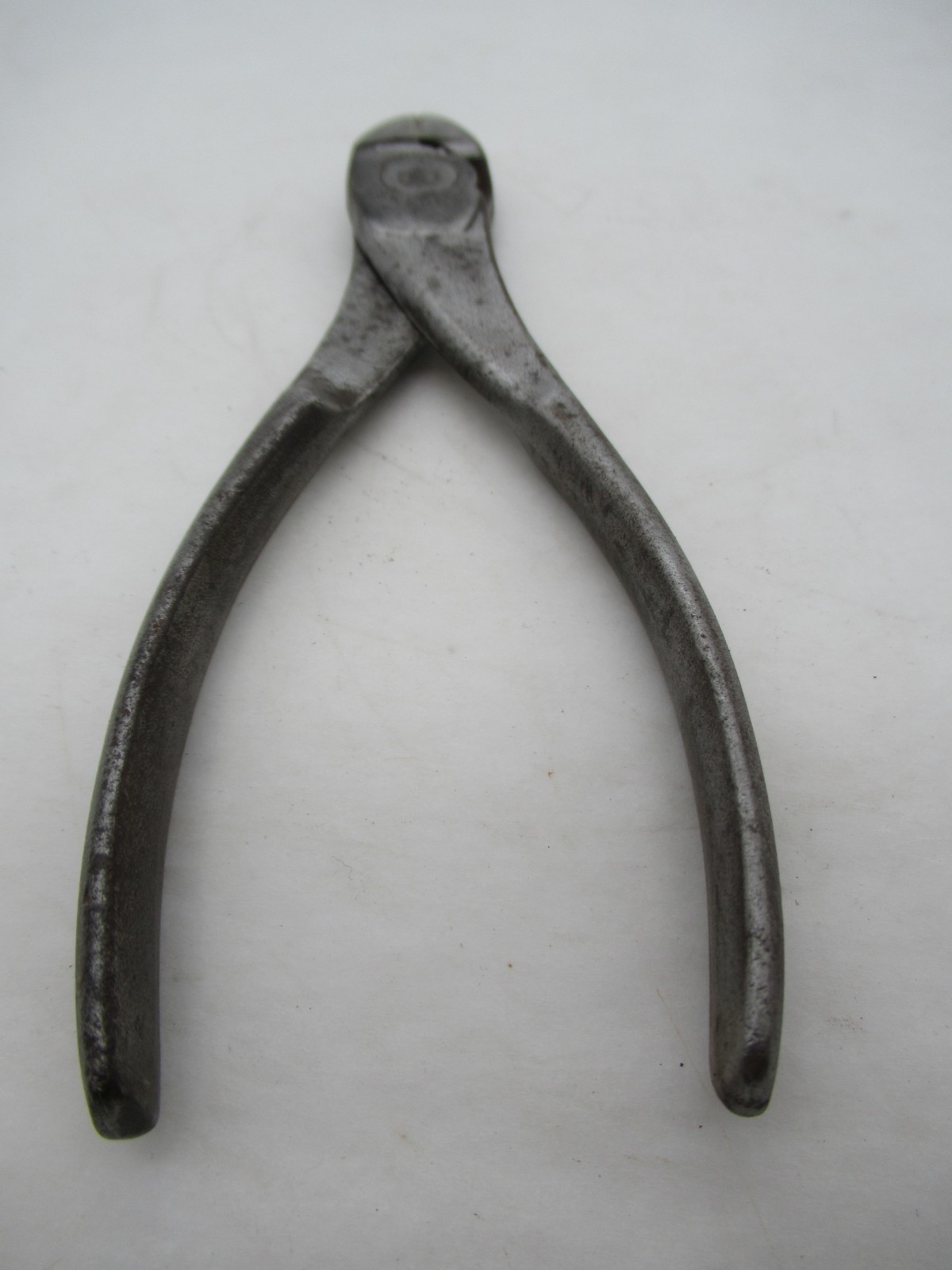 Lovely Vintage Lindstrom Sweden No 1613 5 1/2″ Piano Wire Cutters Side Cutters