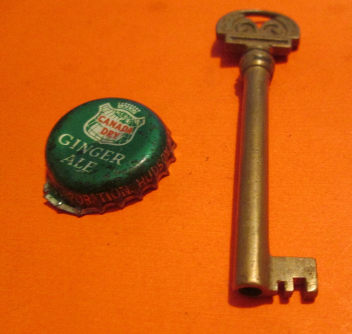 VINTAGE OPEN BARREL BRASS EASTLAKE SKELETON KEY CABINET DRESSER KEY 3.5 INCHs