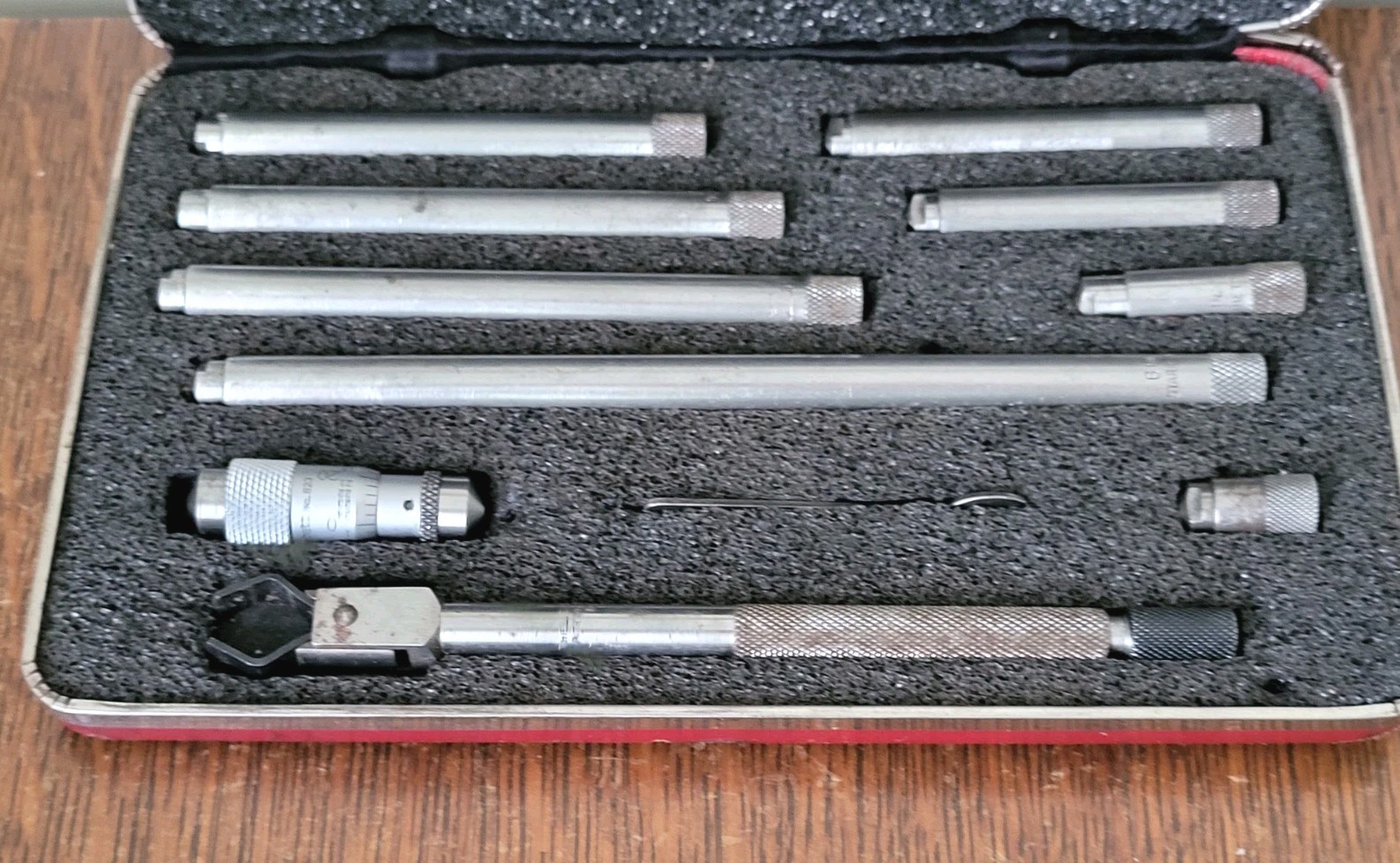 Vintage L. S. Starrett No.823B Tubular Inside Micrometer Set 1 1/2″- 12″ w/Case