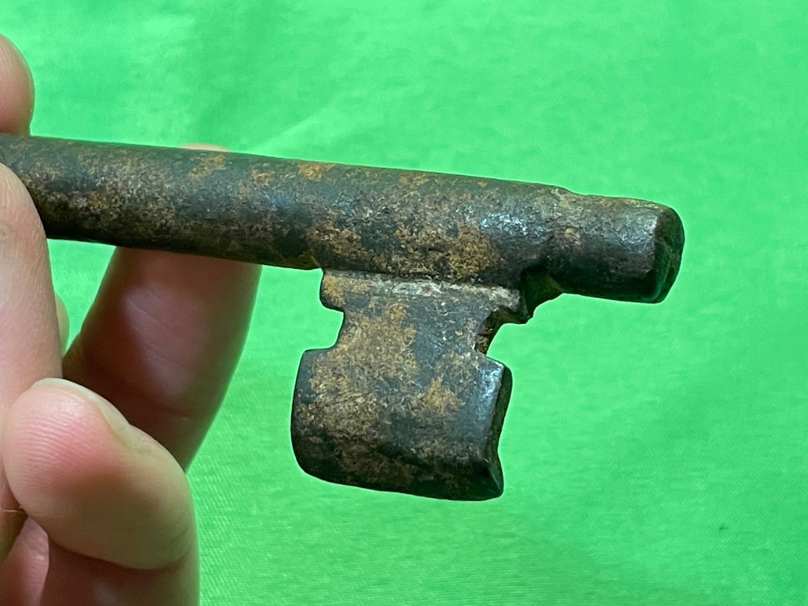 Antique 6.25″ Hefty Cast Iron Skeleton Key Jail Estate Castle Key