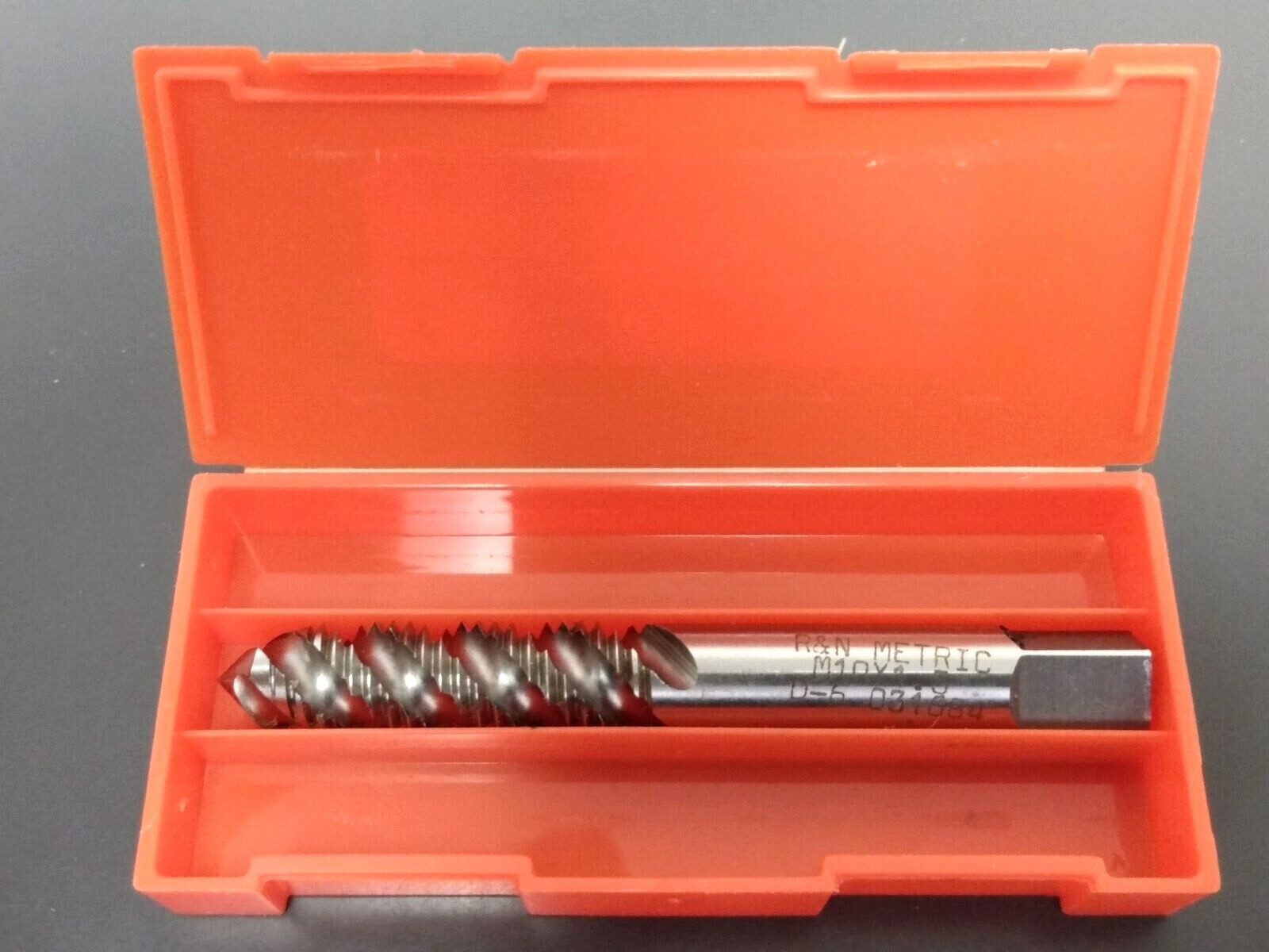 R&N – M10X1.5 – 3FL, D6, FAST SPIRAL FLUTE PLUG TAP (NEW)