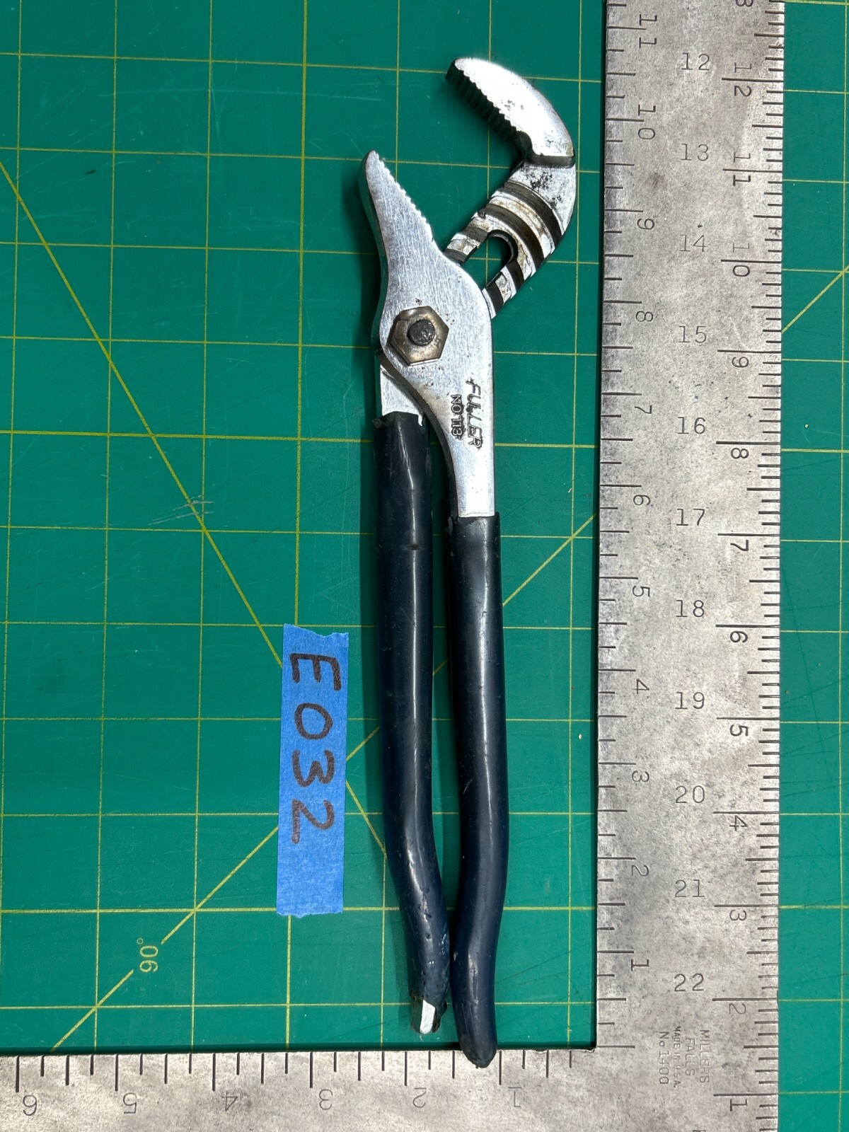 Vintage 10.5″ Fuller No.113 Channel Lock Slip Joint Pliers Tool, Made in Japan