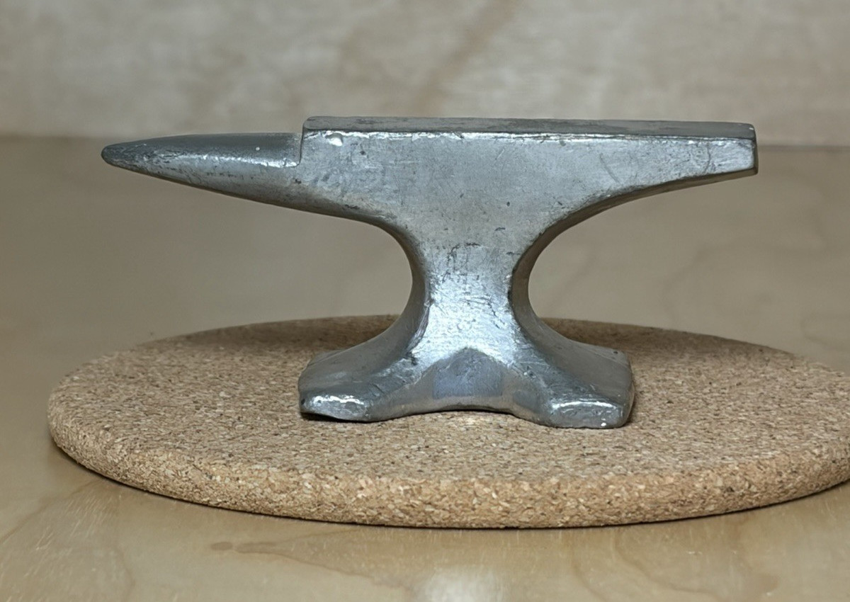 Vintage Non Magnetic Iron Stainless Mini Anvil Small Blacksmith Tool