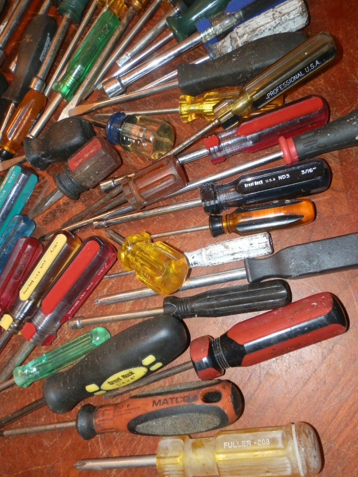Vintage Lot of Screwdrivers, Over 50, Irwin, Continental, Craftsman, Etc,
