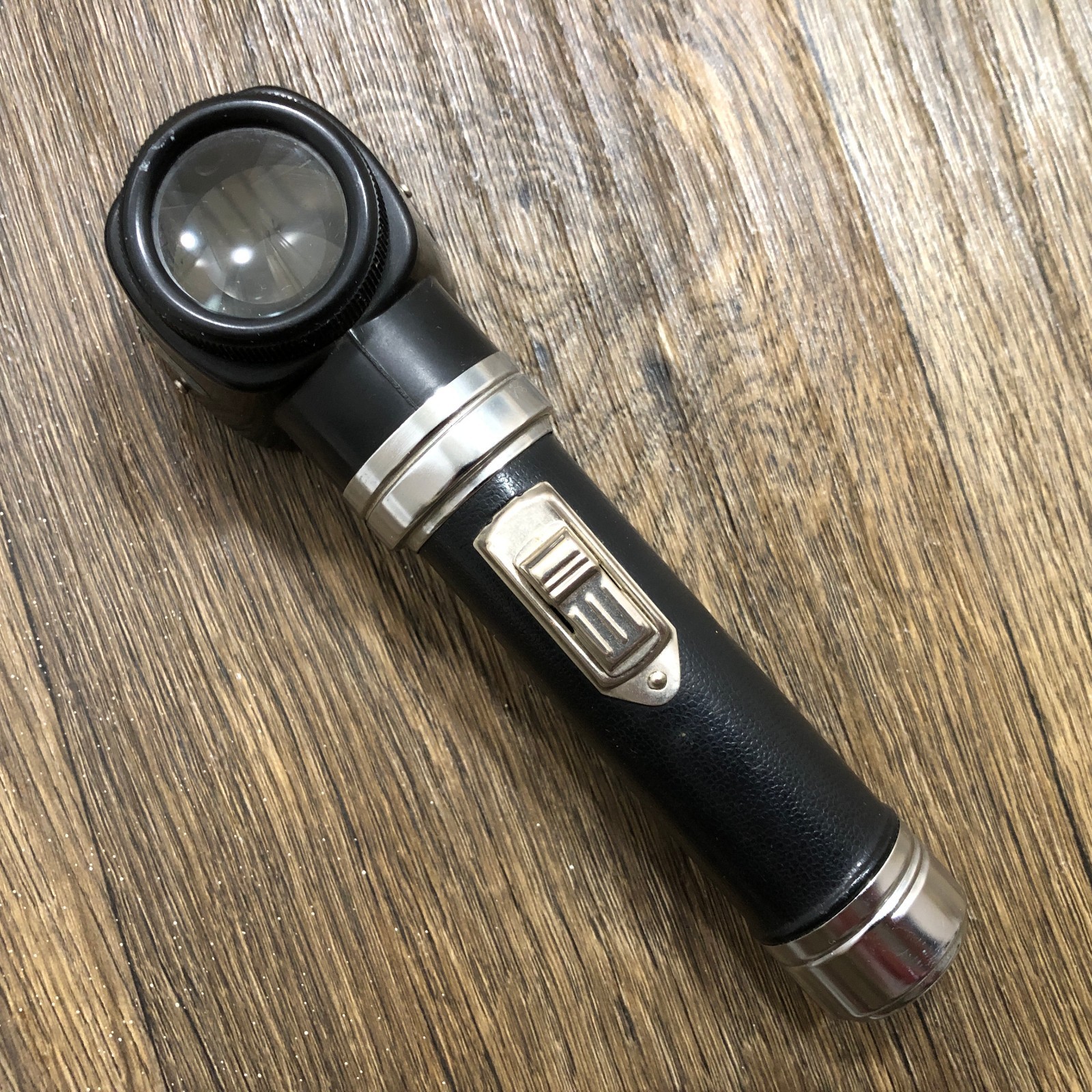 Vintage 50s 60s Japanese 10X Magnifying-Glass Flashlight CLEAN & TESTED