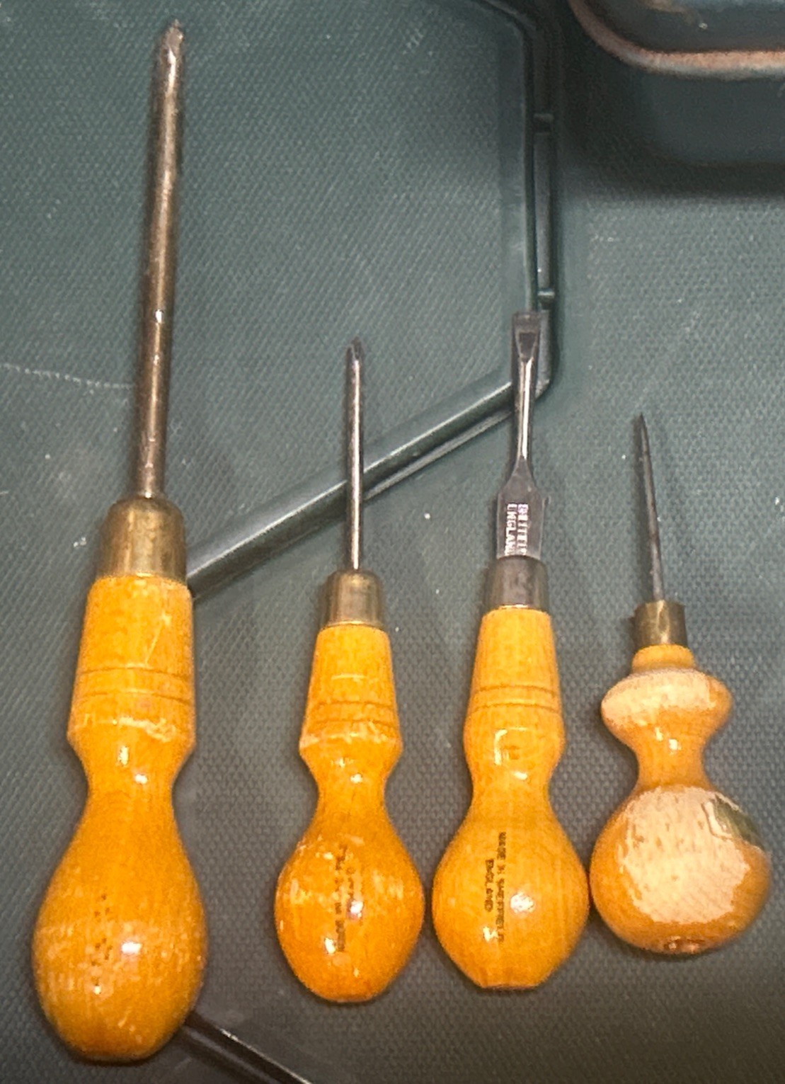 (4) VINTAGE W H CLAY LTD SHEFFIELD ENGLAND Screwdrivers & Cutting Tools