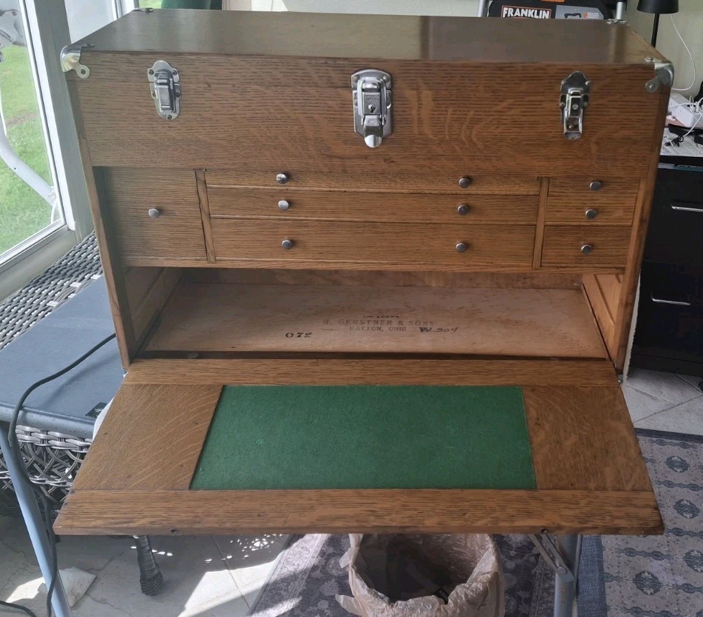 H Gerstner & Sons KY12 Walnut 9 Drawer Toolbox. Excellent Condition. W/Key