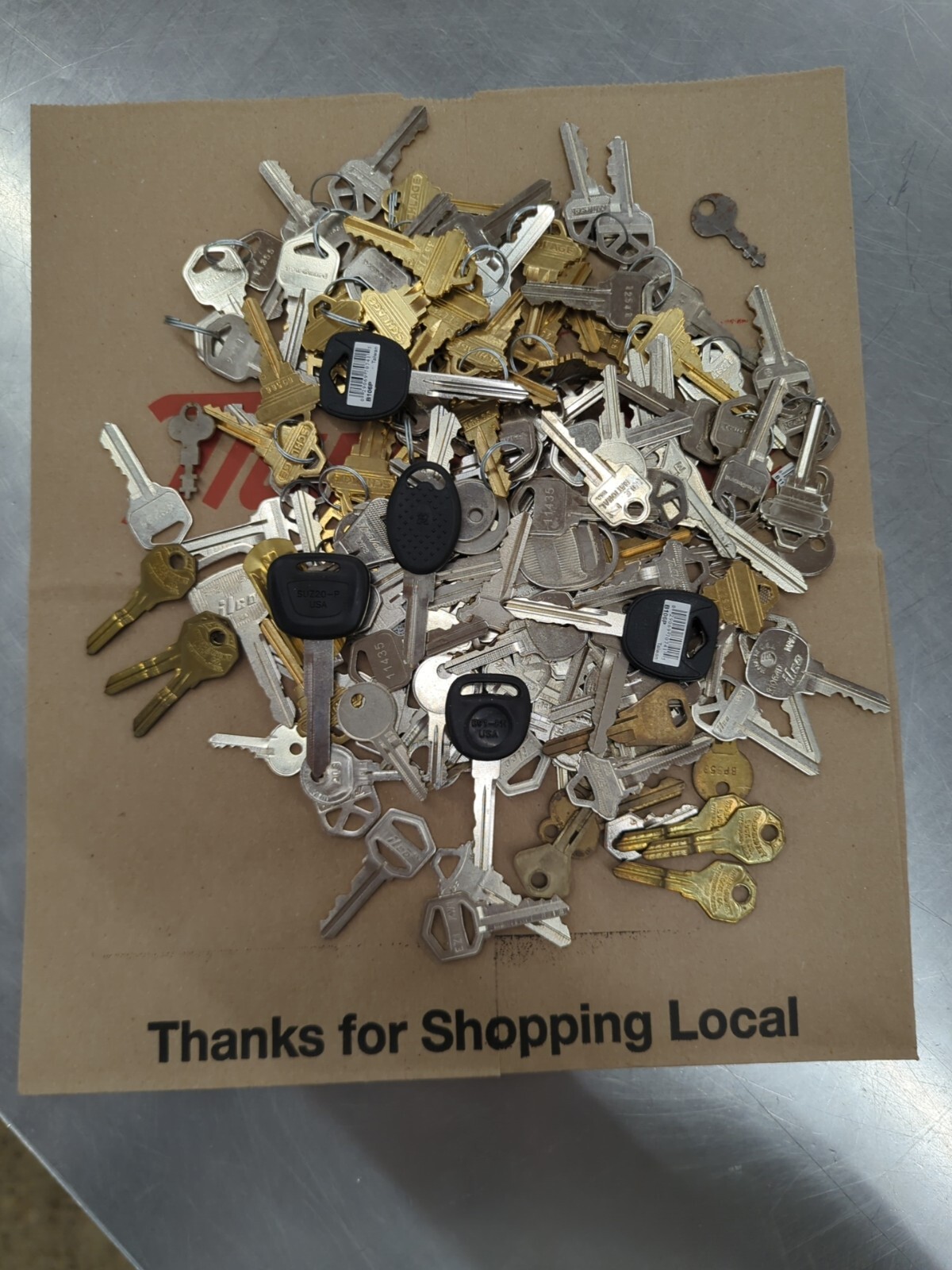 ONE POUND LOT OF USED CAR / HOUSE KEYS – SOME UNCUT / CUT – RANDOM SELECTION