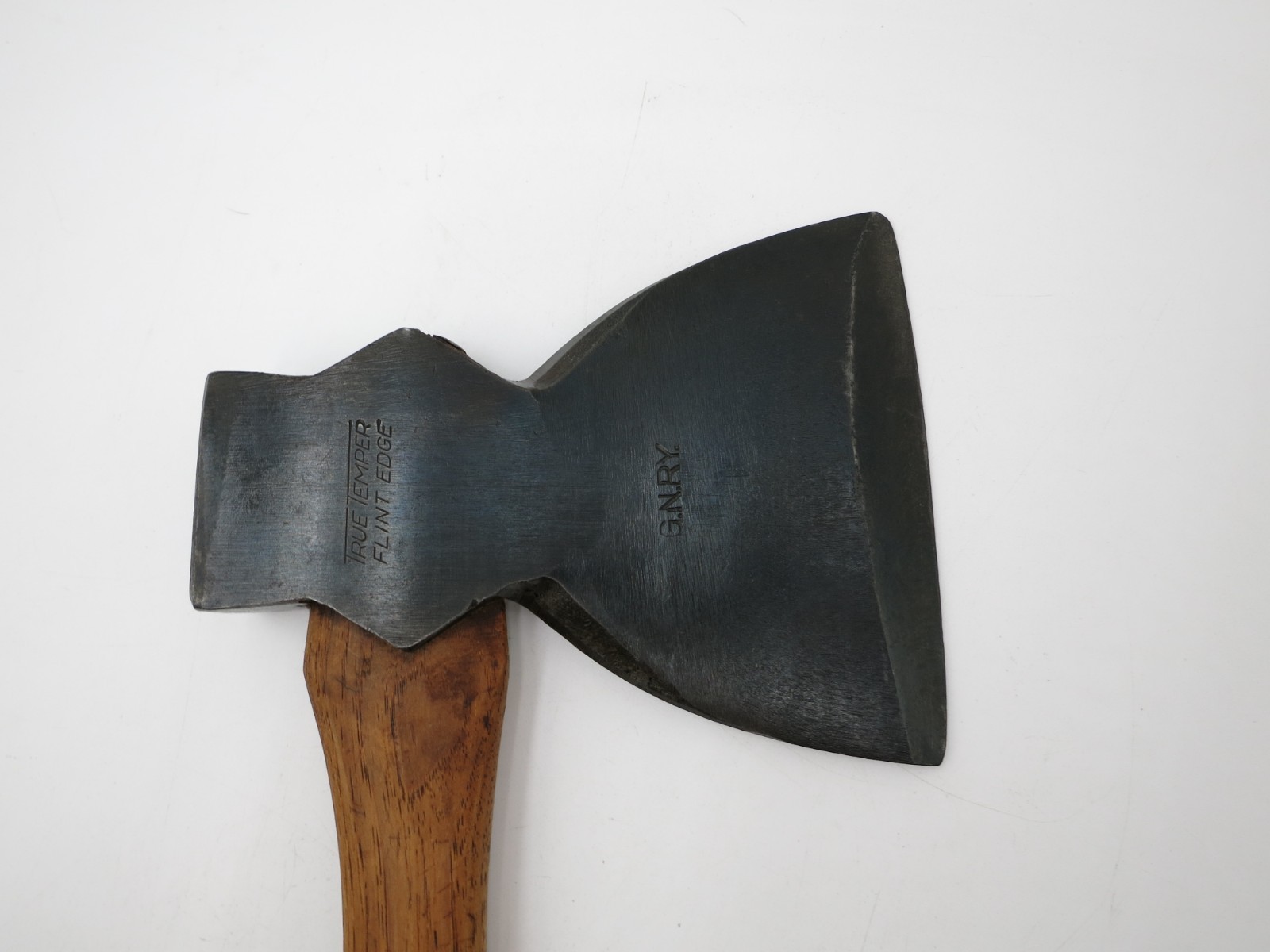 RARE TRUE TEMPER FLINT EDGE GREAT NORTHERN RAILROAD 3 1/2 LB HAND HEWING HATCHET