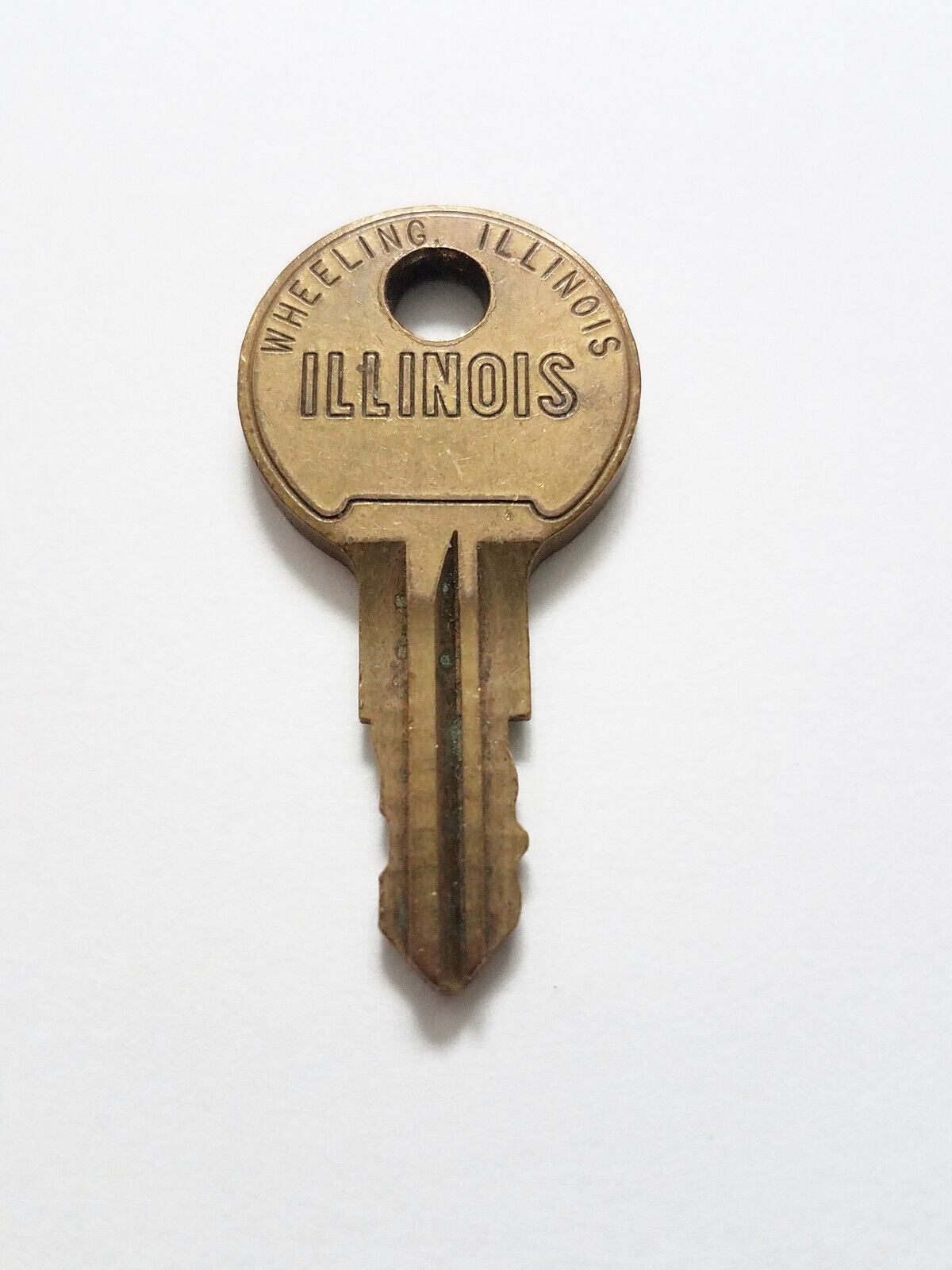 ILLINOIS Key H228 Vtg Vending Coin Op Slot Machine Arcade Equipment Locks H-228