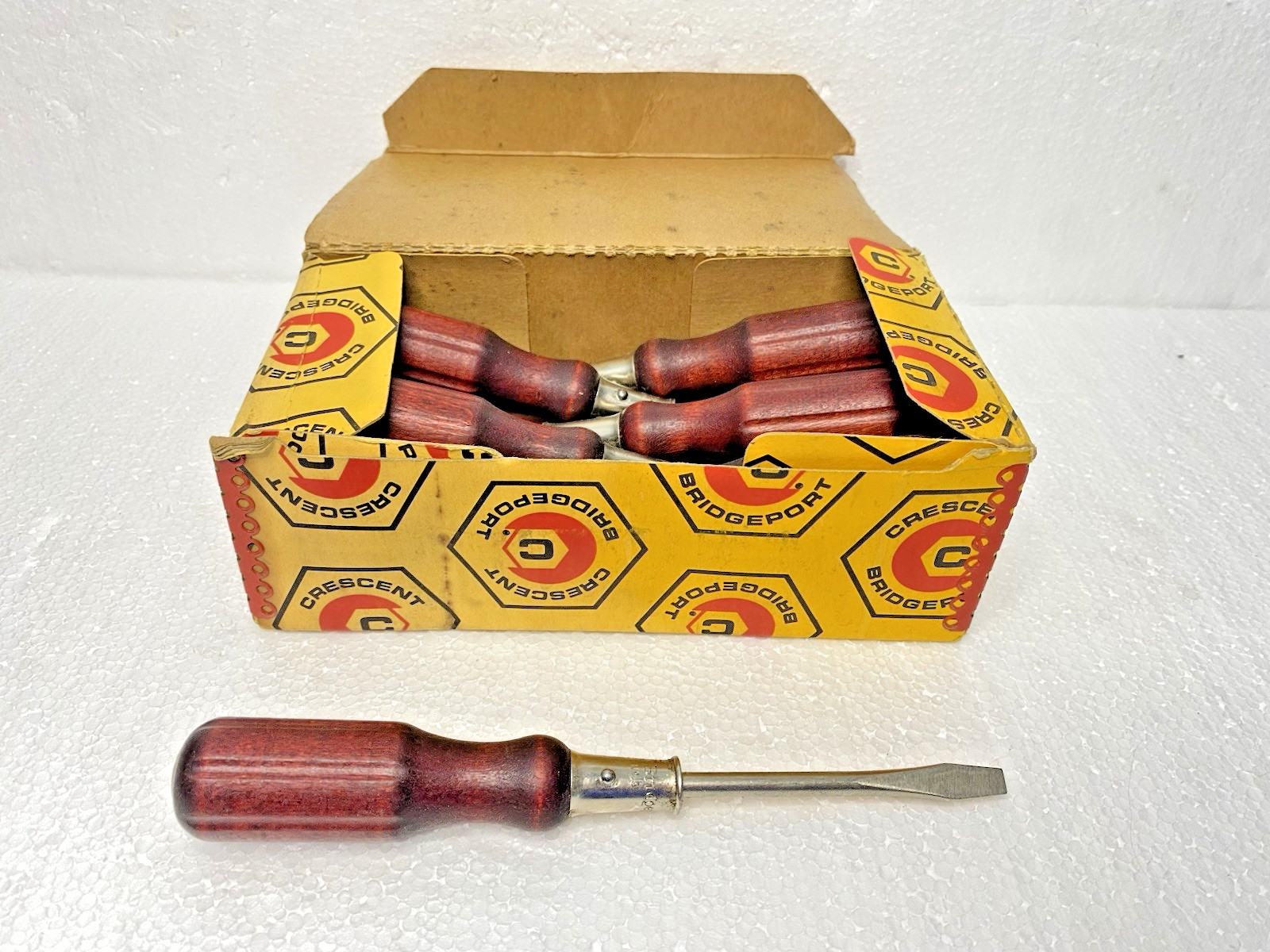 NOS Vintage Bridgeport 3″ Master Mechanic No 9 Wooden Handle Screwdriver NEW