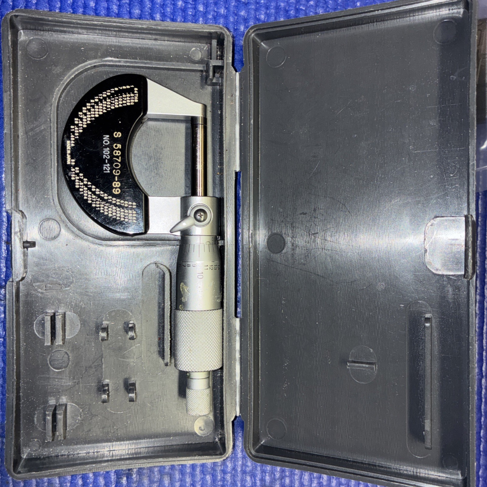 Mitutoyo 102-121 Outside Micrometer 0-1″ .0001″ with Box