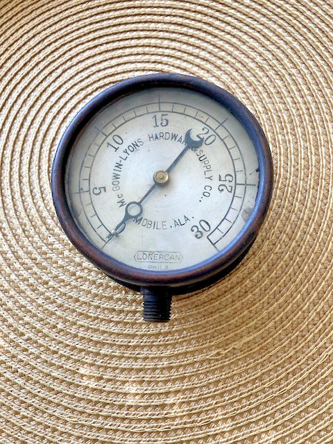 Rare LONERGAN INDUSTRIAL PRESSURE GAUGE Mc Gowin – Lyons Hareware & Supply Co