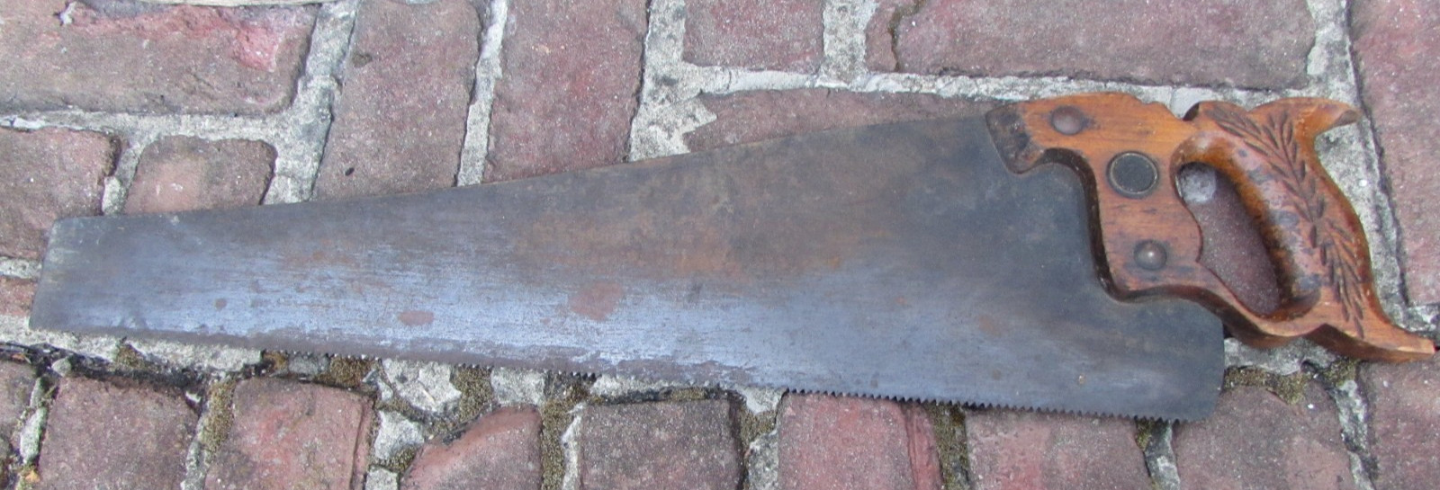 Disston hand saw vintage wood handle wheat 20″ blade 3 bolt
