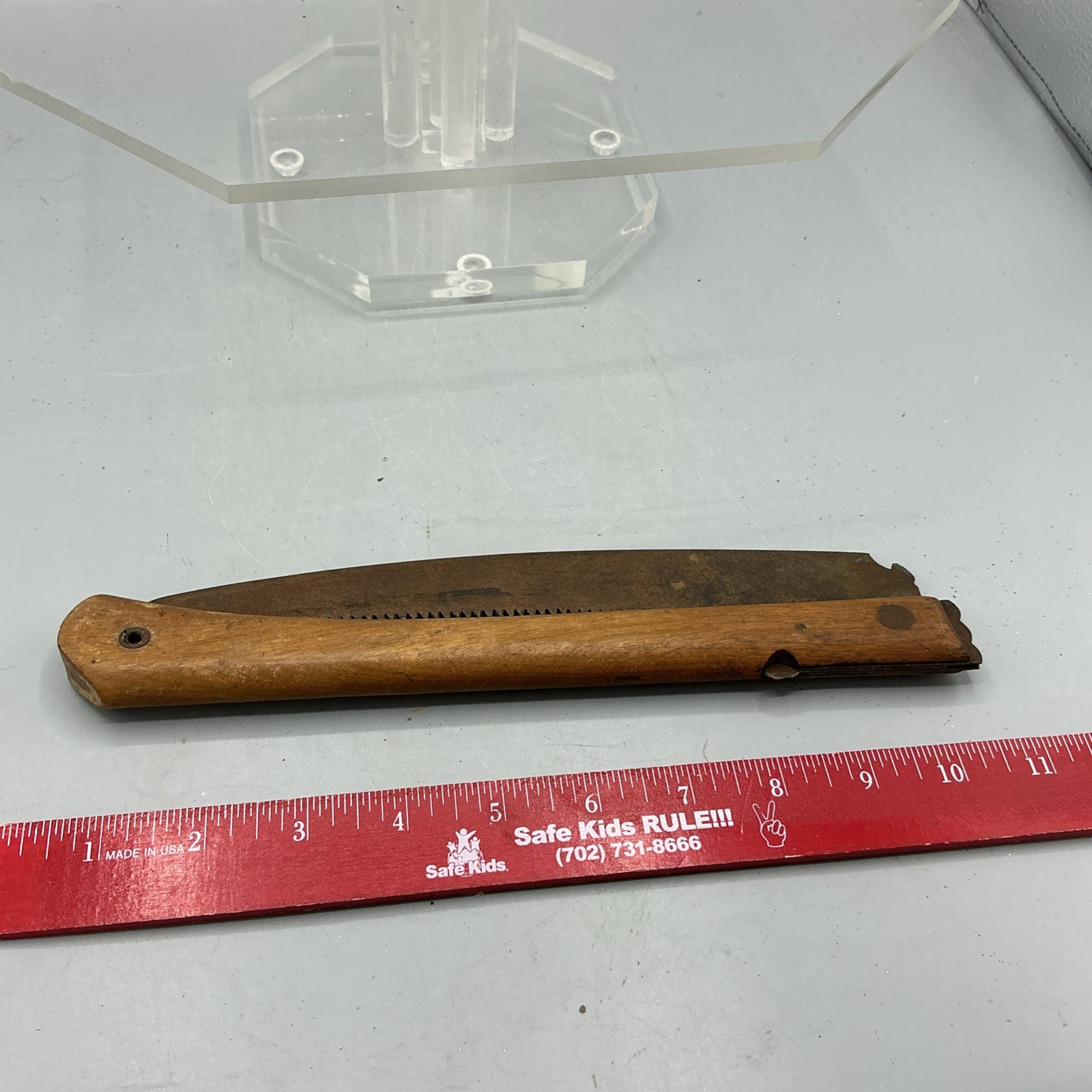 Vintage Folding Compact Locking Tree Branch Hand Saw- Wood Handle