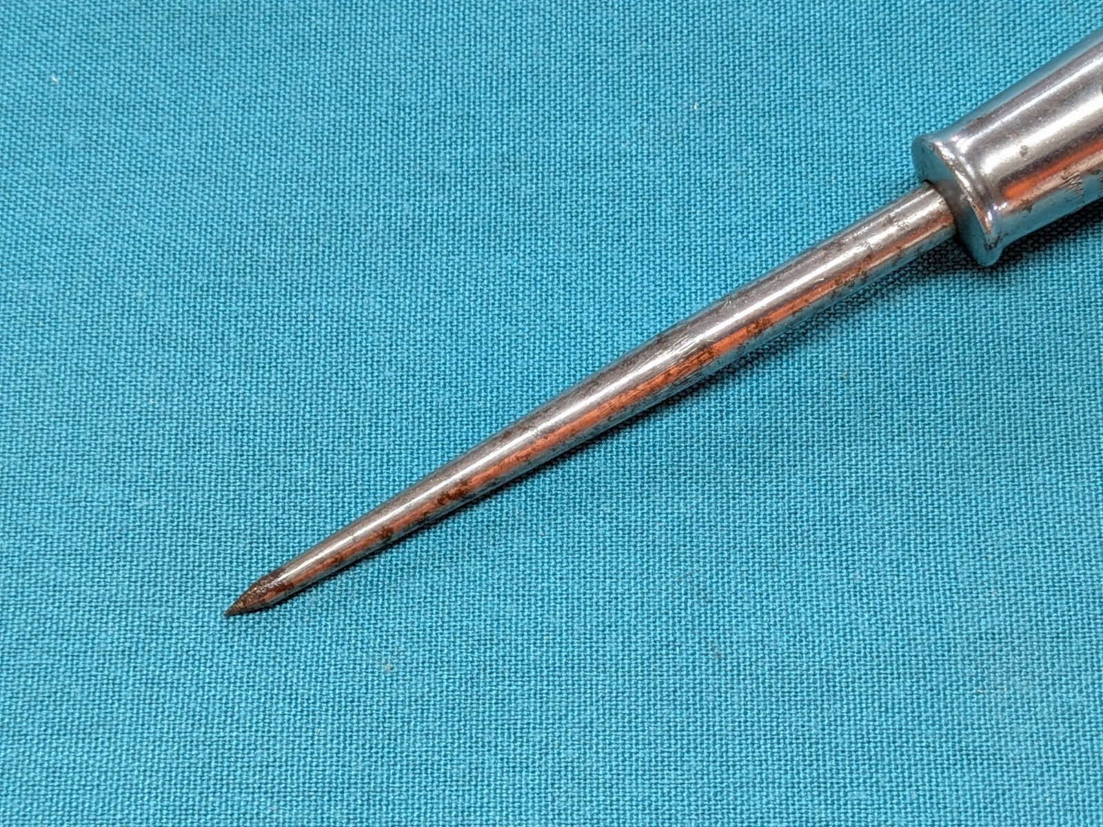 Stanley Hurwood No. 7A Scratch Awl with Steel Head Dark Blue Wood Handle, USA