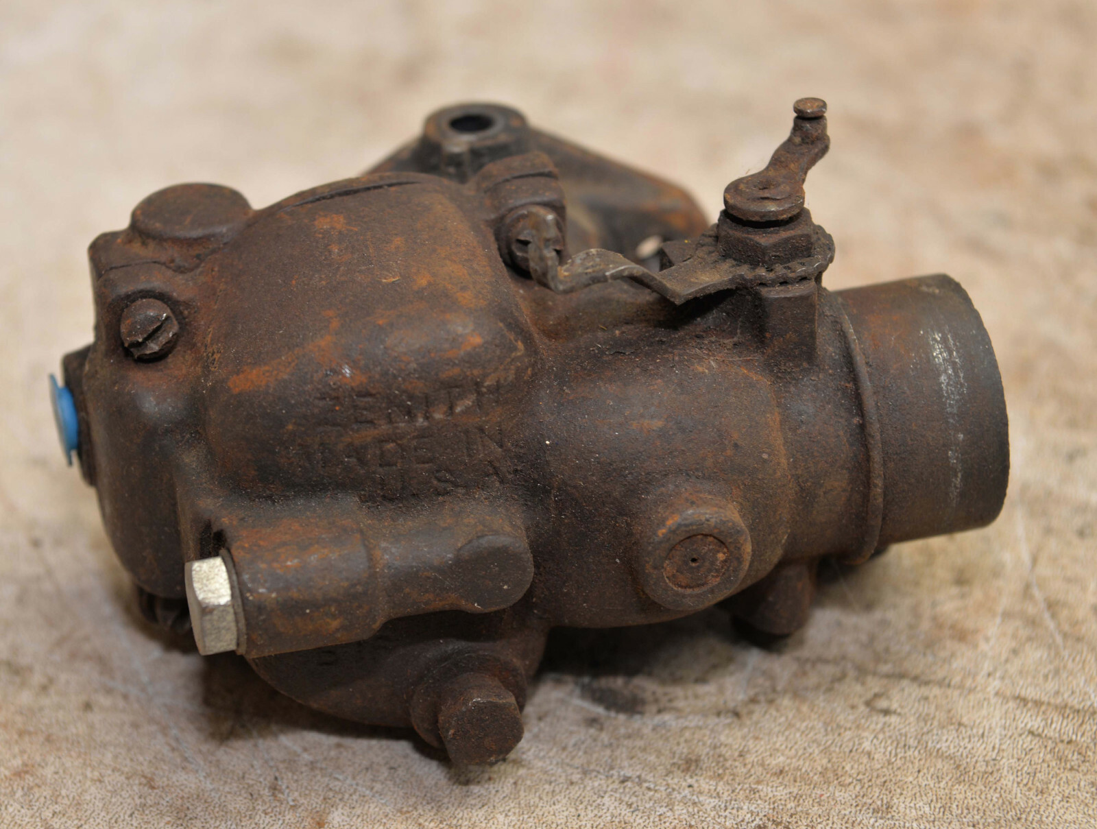 Vintage Zenith tractor carburator 915 collectible early engine part farm tool