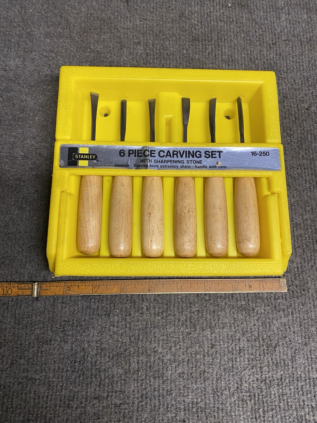 STANLEY 16-250 WOOD CARVING CHISEL SET 6 PCS WITH WOOD HANDLES AND HARD CASE