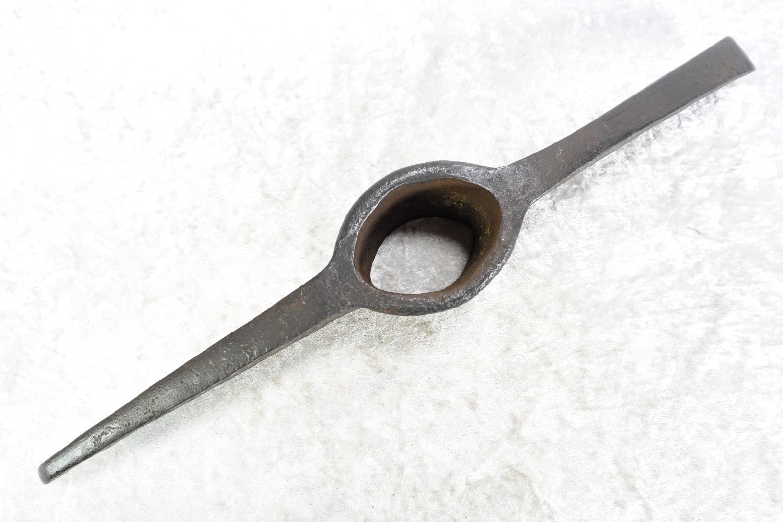 Vintage 18″ WARREN Dirt Pick Axe No. 5 Head Only 4.26 Lbs
