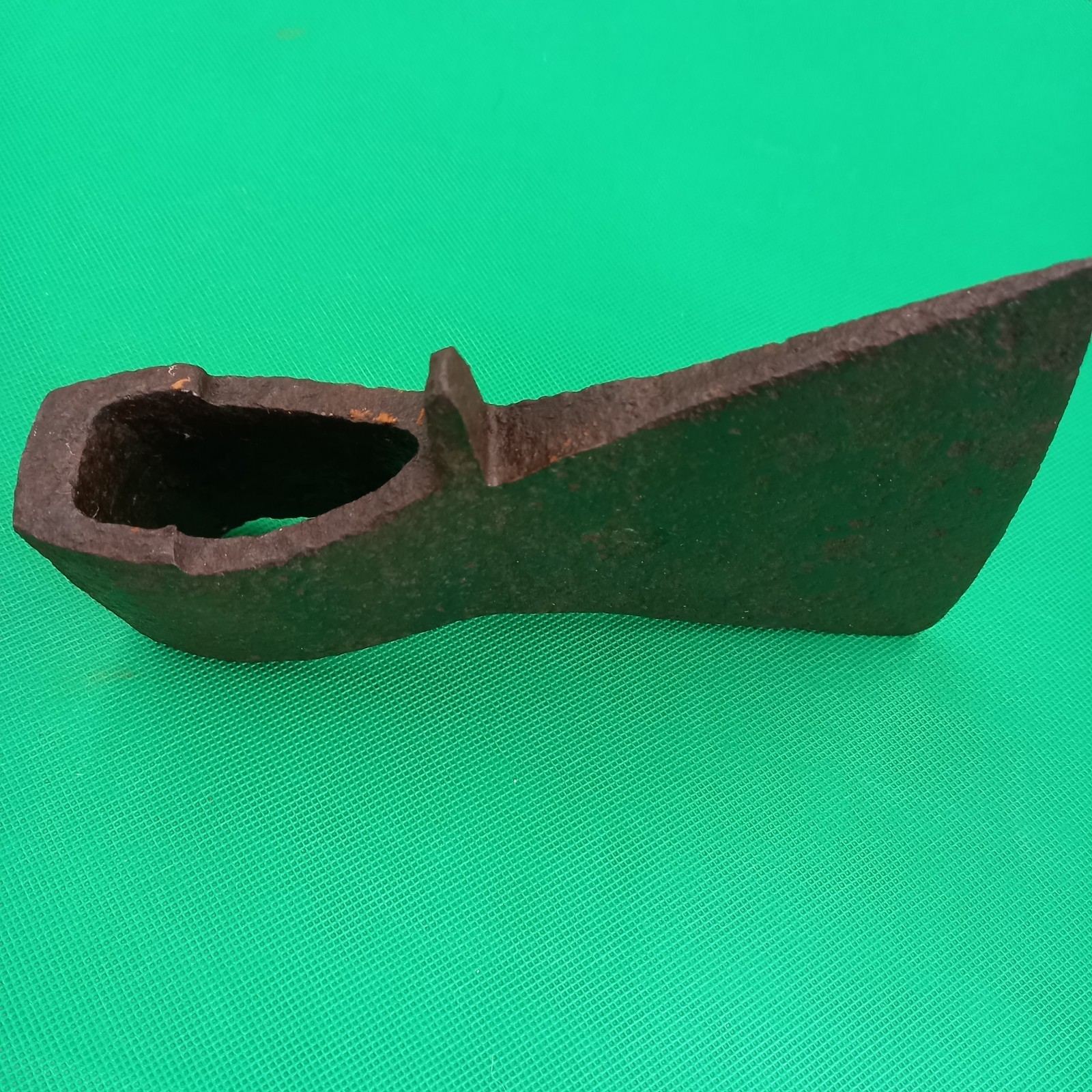 Vintage Soviet Russian Military Taiga Trapper Axe Hatchet 1470 grams
