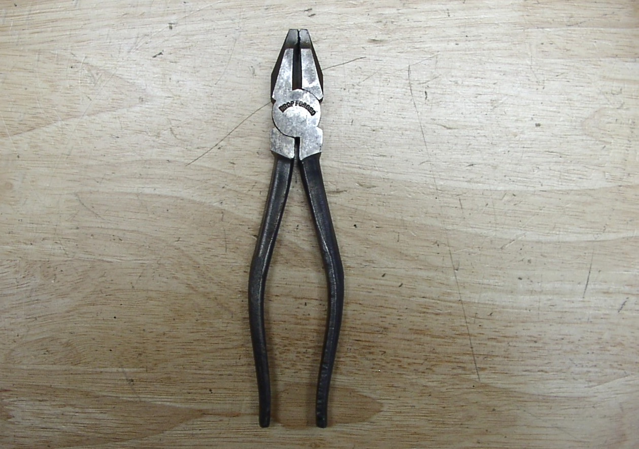 Vntg Unbranded 7-5/16″ Side Cutting Linesman Pliers,Drop Forged Japan,XLINT!