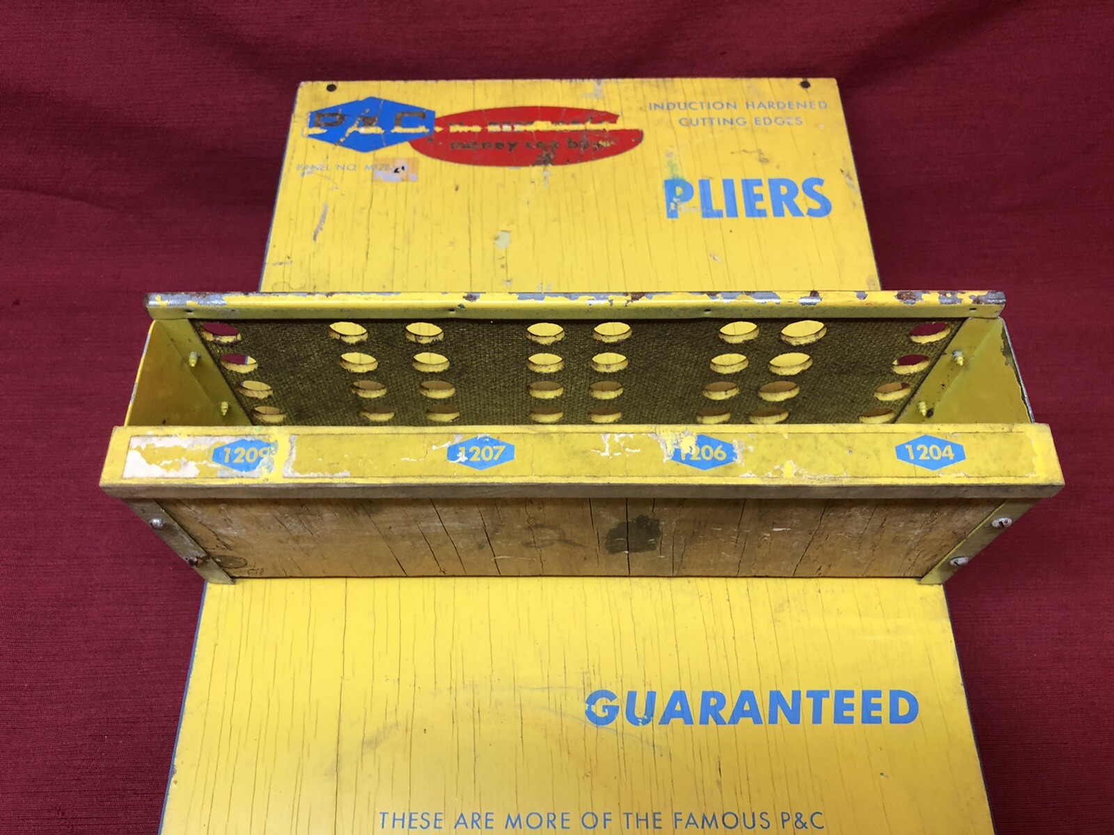 VINTAGE P&C Pliers Display Board Tool Wall Rack 24” x12” M12B