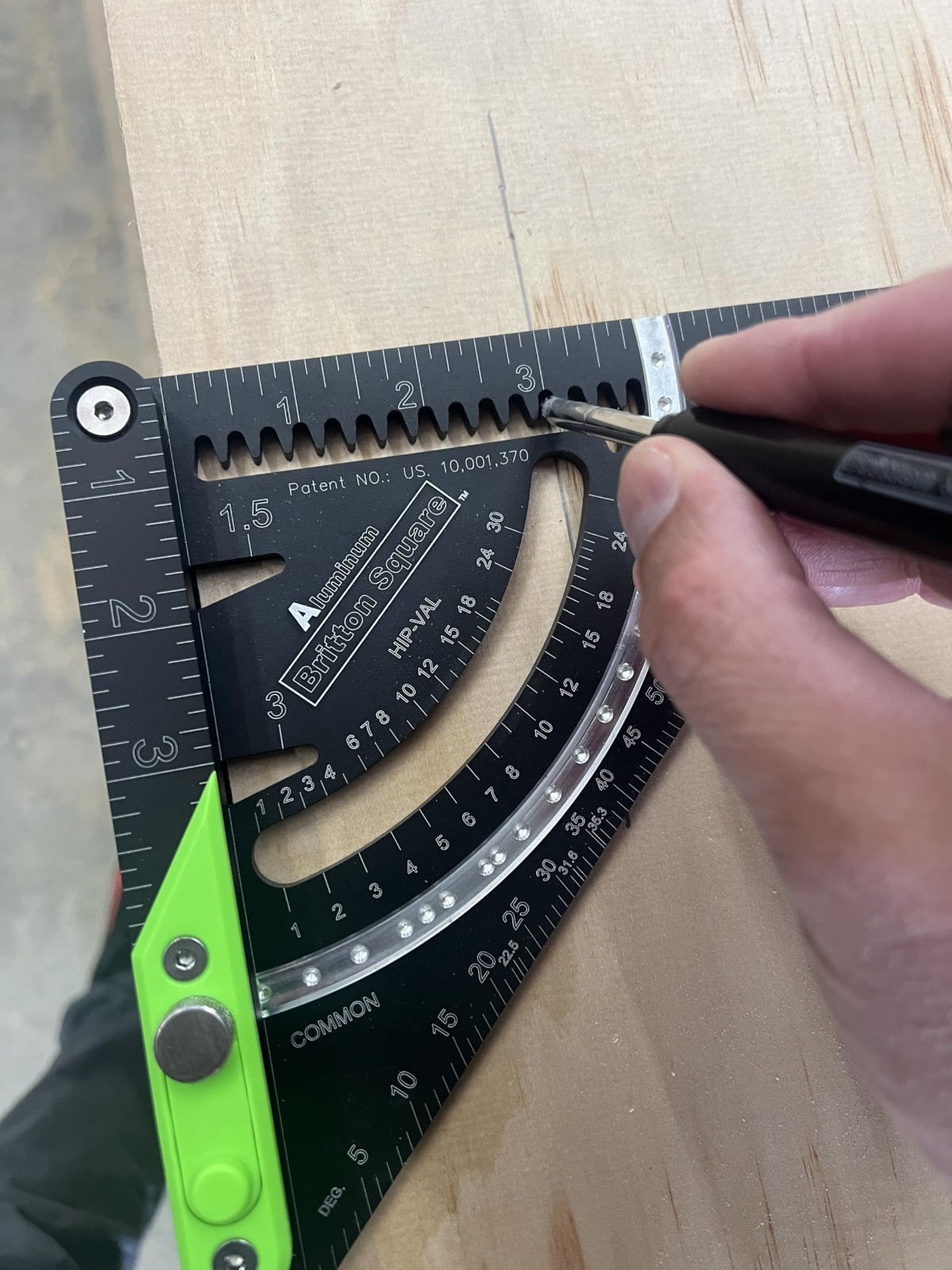 7-Inch Rafter Square with Locking Pivot Arm & Angle Finder | Precision Aluminum