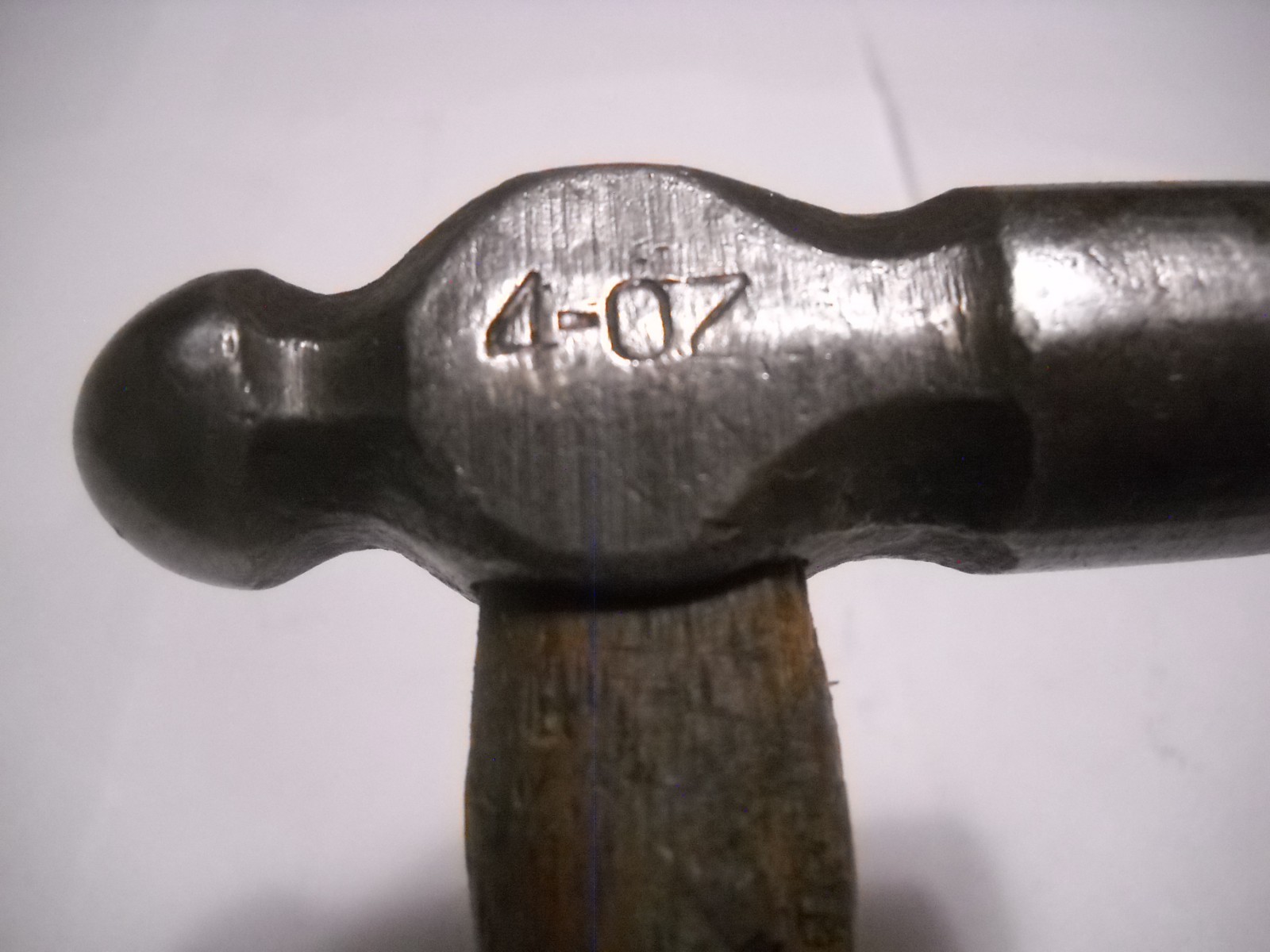 Vintage 4 oz Vaughan USA Made 10 3/8″ Ball Peen Hammer W/Original Handle