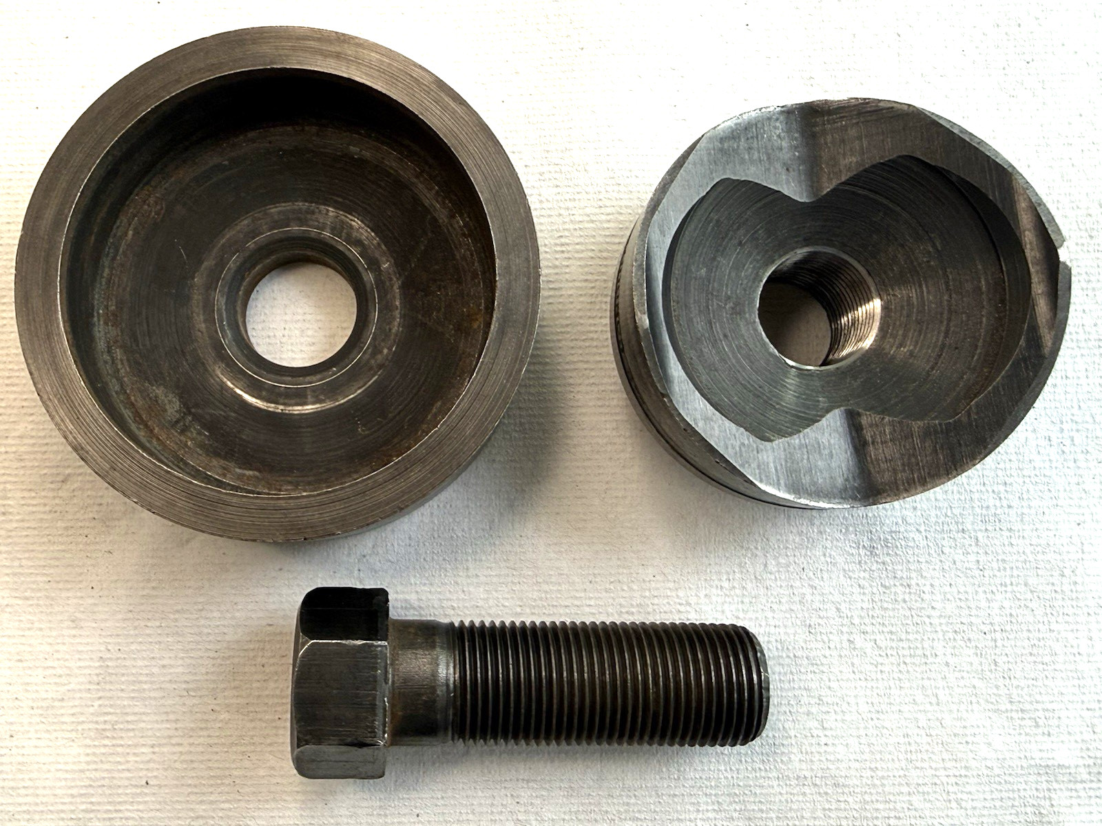 One Greenlee 2″ (50.8mm) 500-4063 Round Conduit Knockout Punch