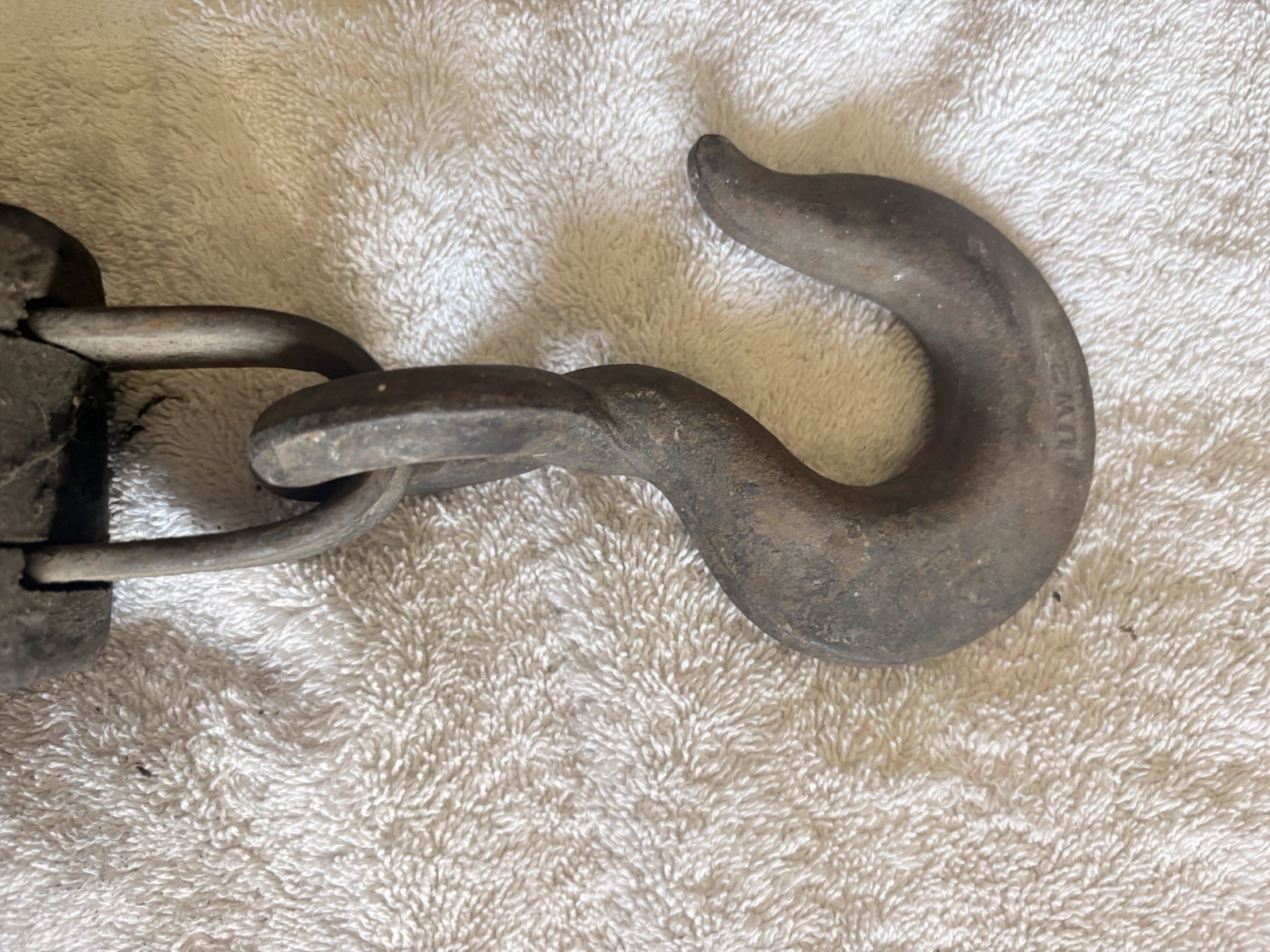 Antique UW Pulley Block Wood Iron Swivel Hook Farm Barn Hoist c1900 16”