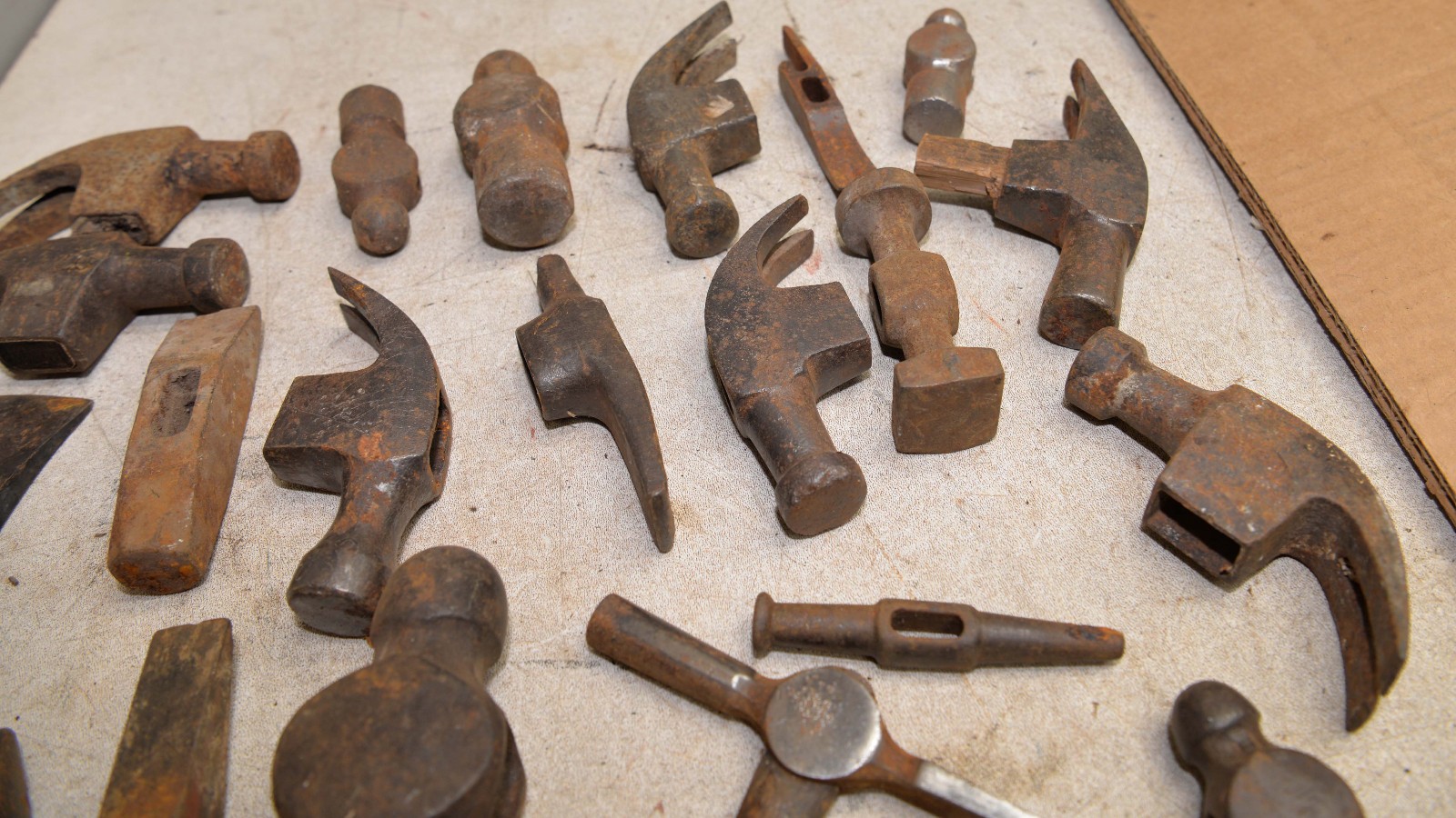 25 vintage hammer heads claw ball pein & more blacksmith steel collectible lot