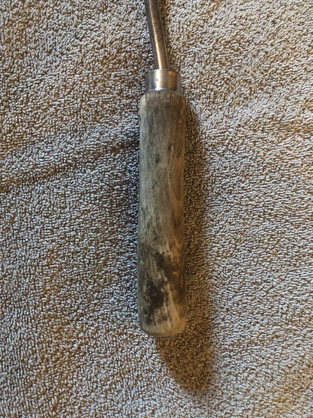 OLD STAPLE PULLER