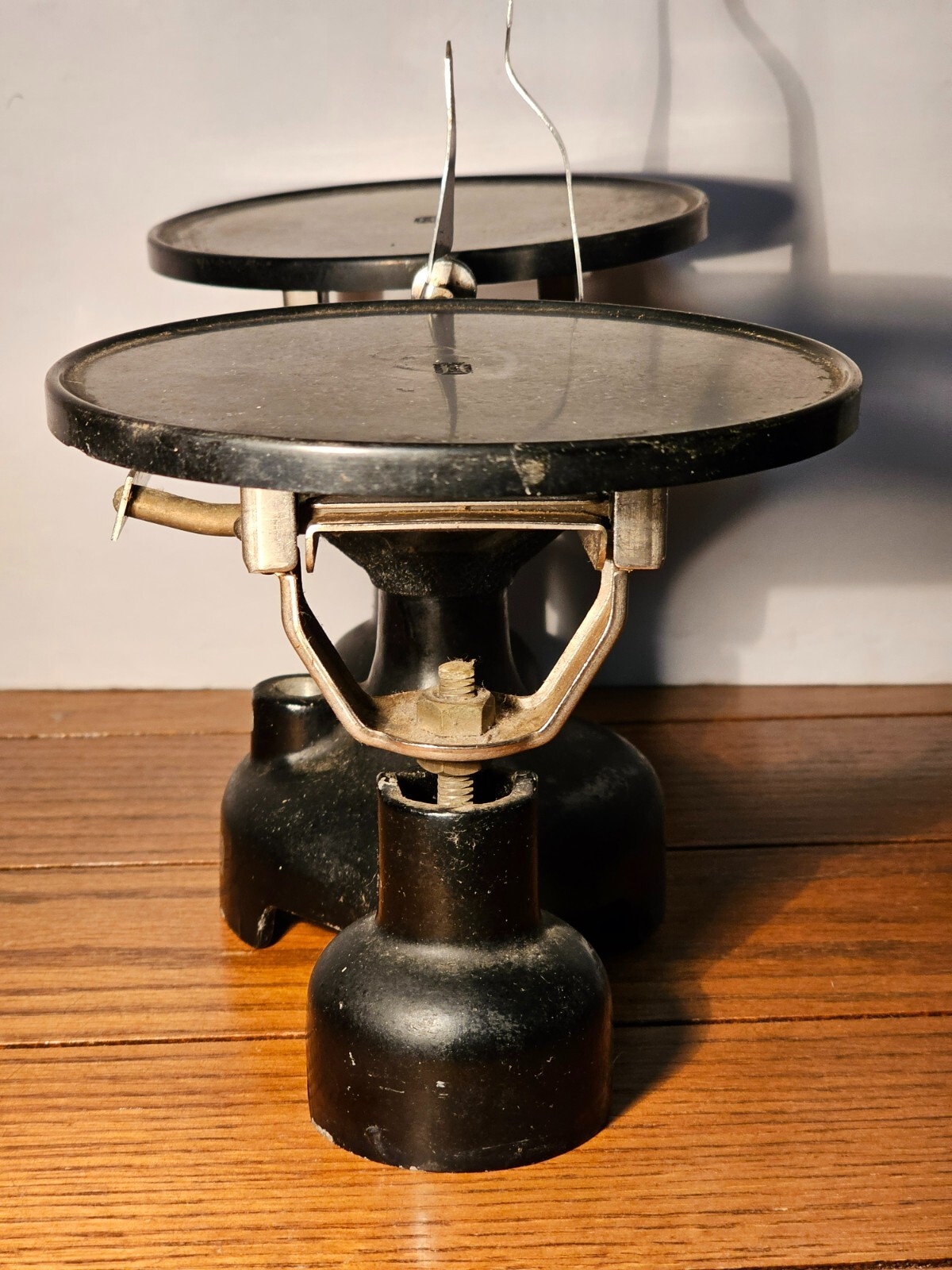 VINTAGE WELCH BALANCE SCALE 10 GRAMS WORKING