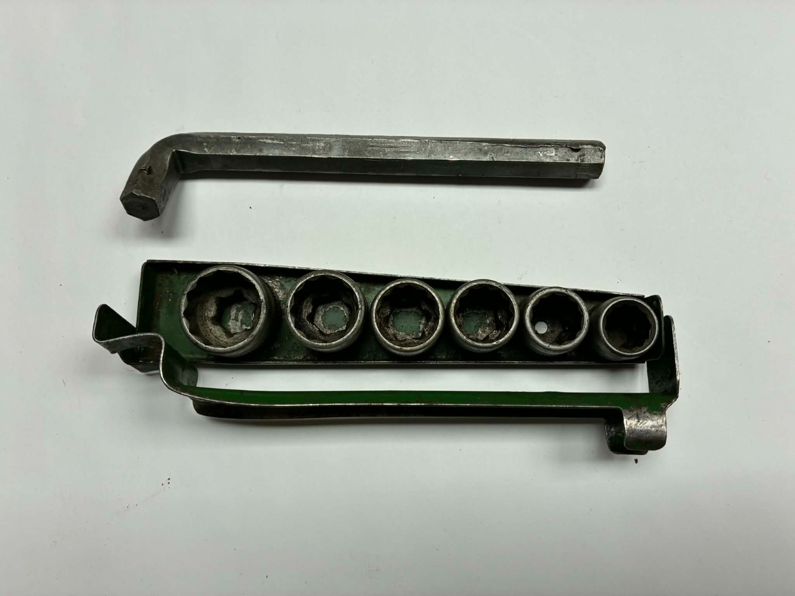 Vintage Indestro Mfg Corp Pocket Socket Set