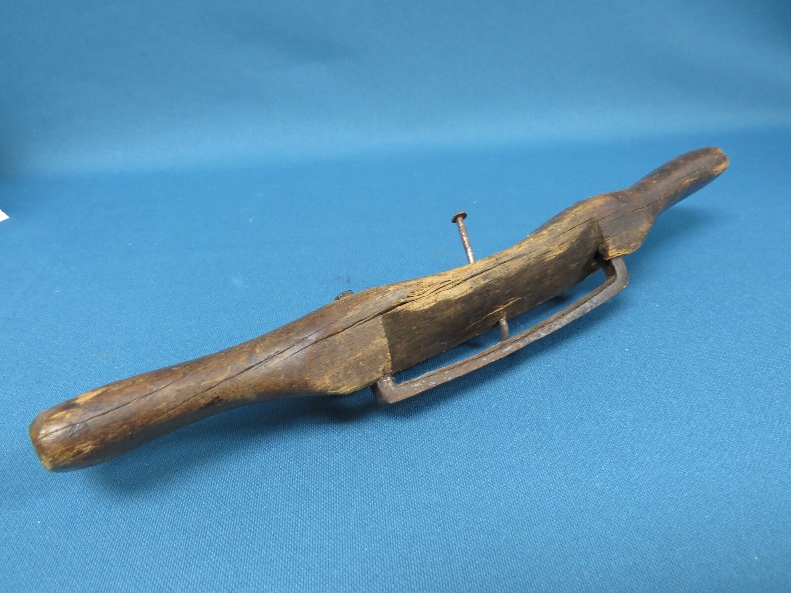 Antique Primitive Wood Spoke Shave Shaving Hand Tool Scraper Knife