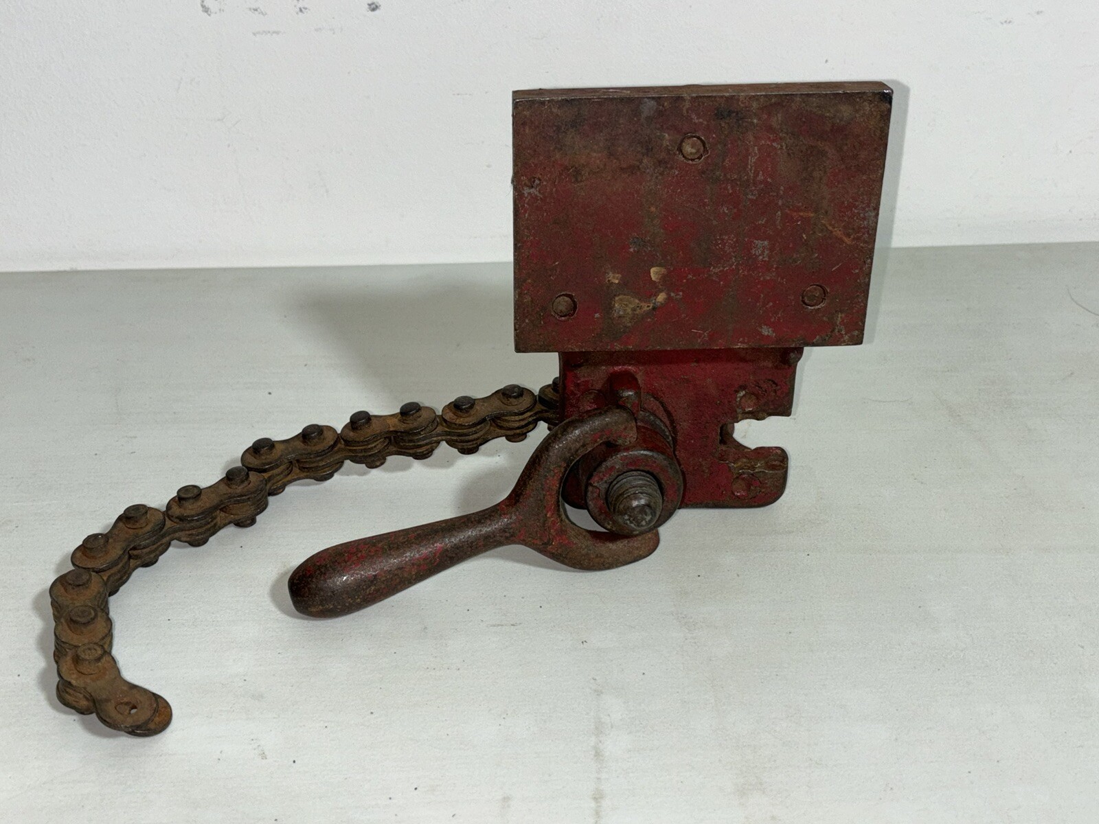 Vintage American Pipe Tool Co. Chain Vise No. 1 Chicago USA AND MOUNTING PLATE