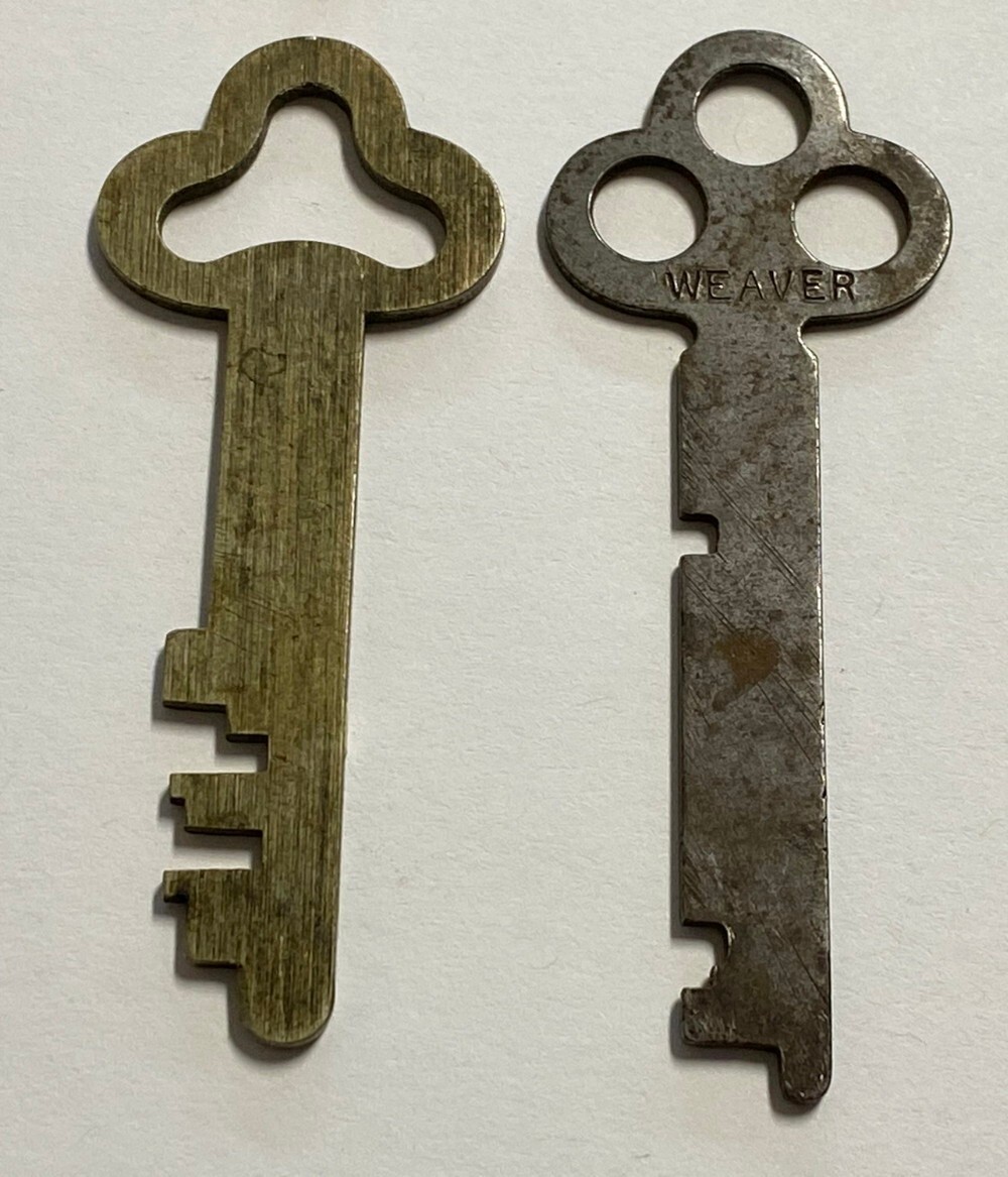 Lot of 27 Antique Safe Padlock Keys ~ Sargent Sosy Cary L.L. Bates Weaver Graham