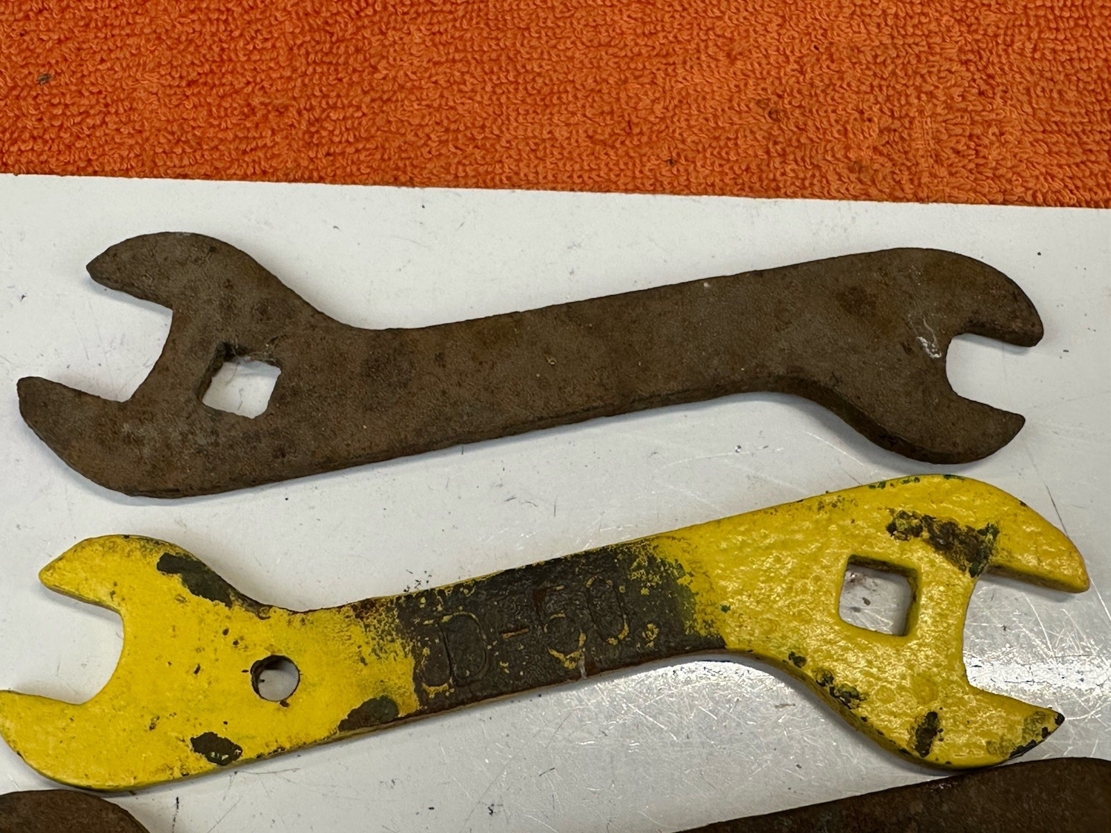 LOT #129 Vintage 4 Old WRENCH WRENCHES Farm Tractor Ag IH IHC AC JD Equipment