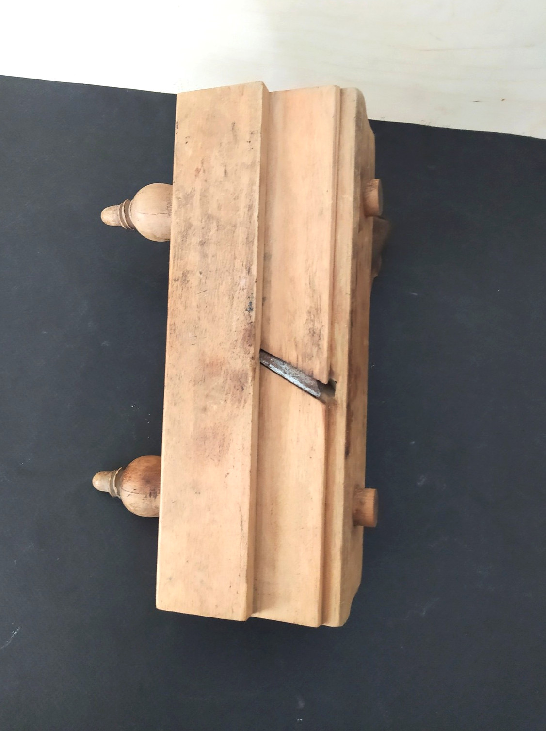 ANTIQUE F. WERTHEIM AUSTRIAN ADJUSTABLE WOODEN PLANE LATE 19th CENTURY.